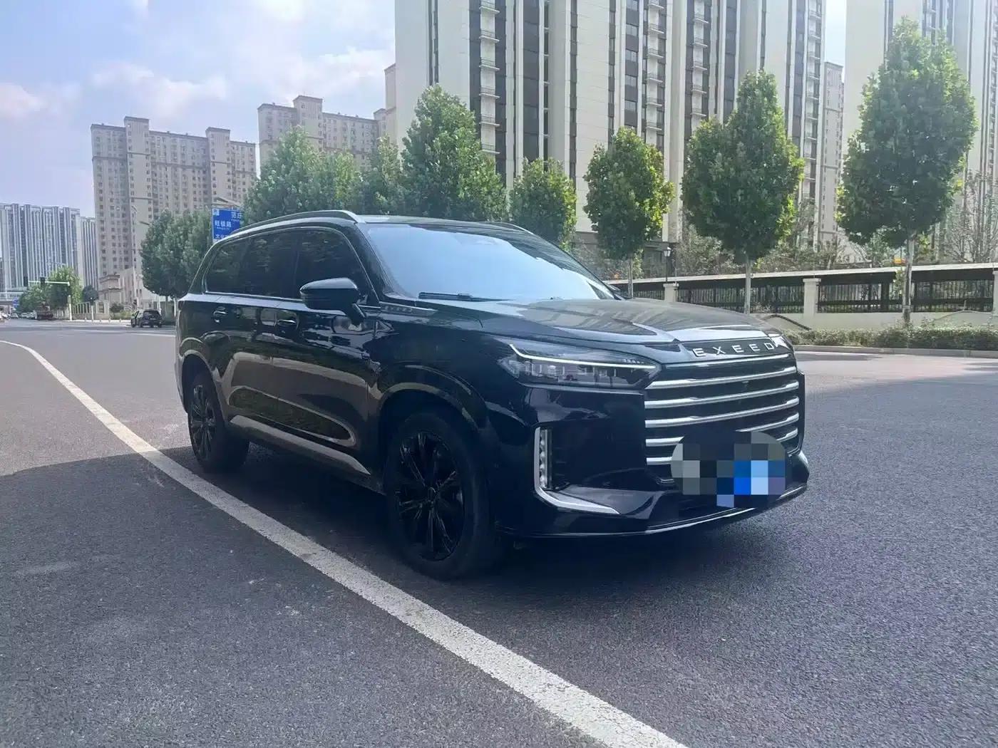 Starlight Moon 2025 400T 4WD Star Edition 7-Seater — миниатюра 3