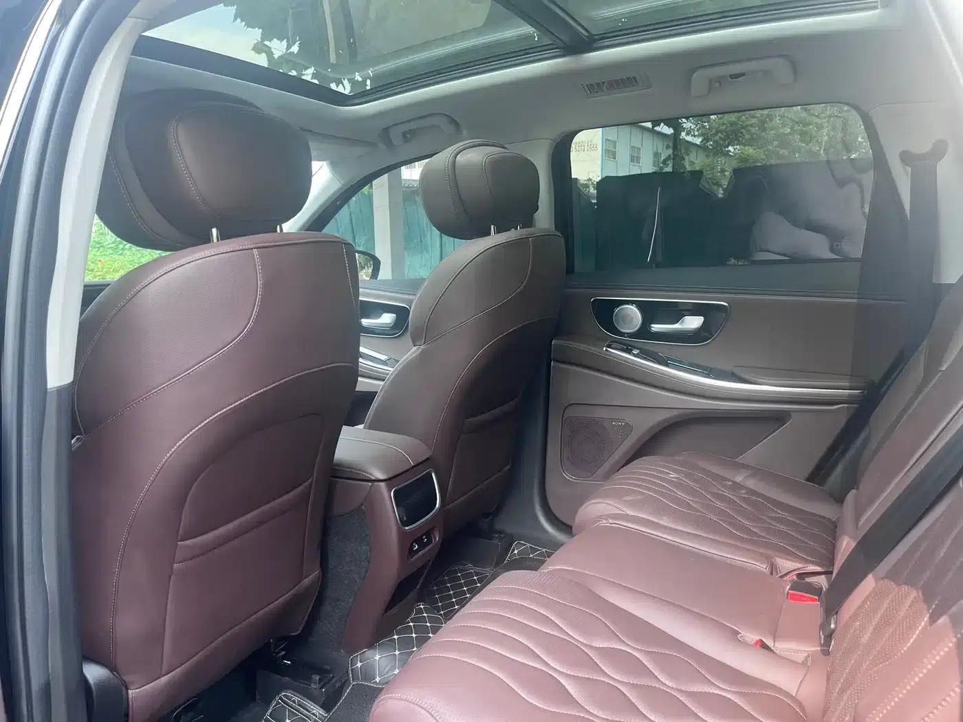 Starlight Moon 2025 400T 4WD Star Edition 7-Seater — миниатюра 5