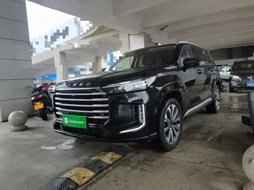 Starlight Moon 2025 400T 4WD Star Edition 7-Seater — миниатюра 2