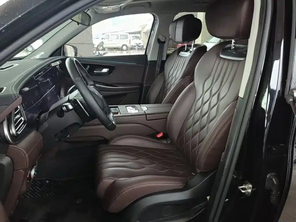 Starlight Moon 2025 400T 4WD Star Edition 7-Seater — миниатюра 15