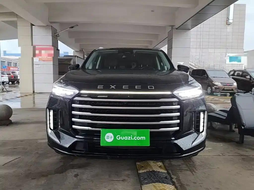 Starlight Moon 2025 400T 4WD Star Edition 7-Seater — миниатюра 3