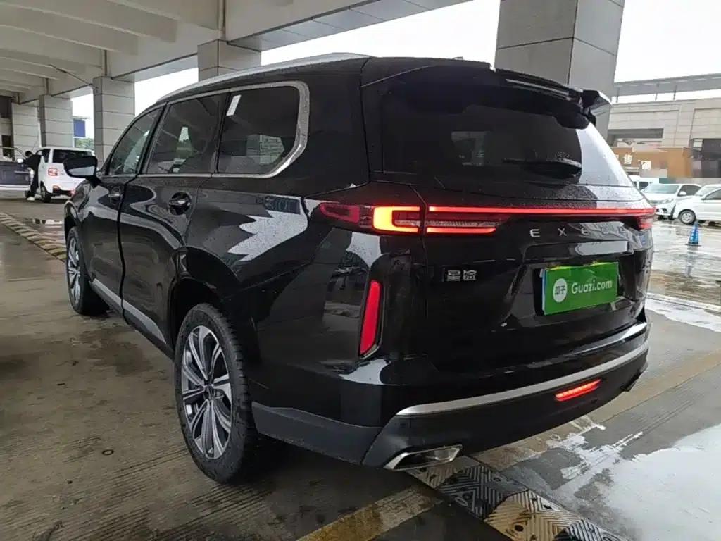 Starlight Moon 2025 400T 4WD Star Edition 7-Seater — миниатюра 5