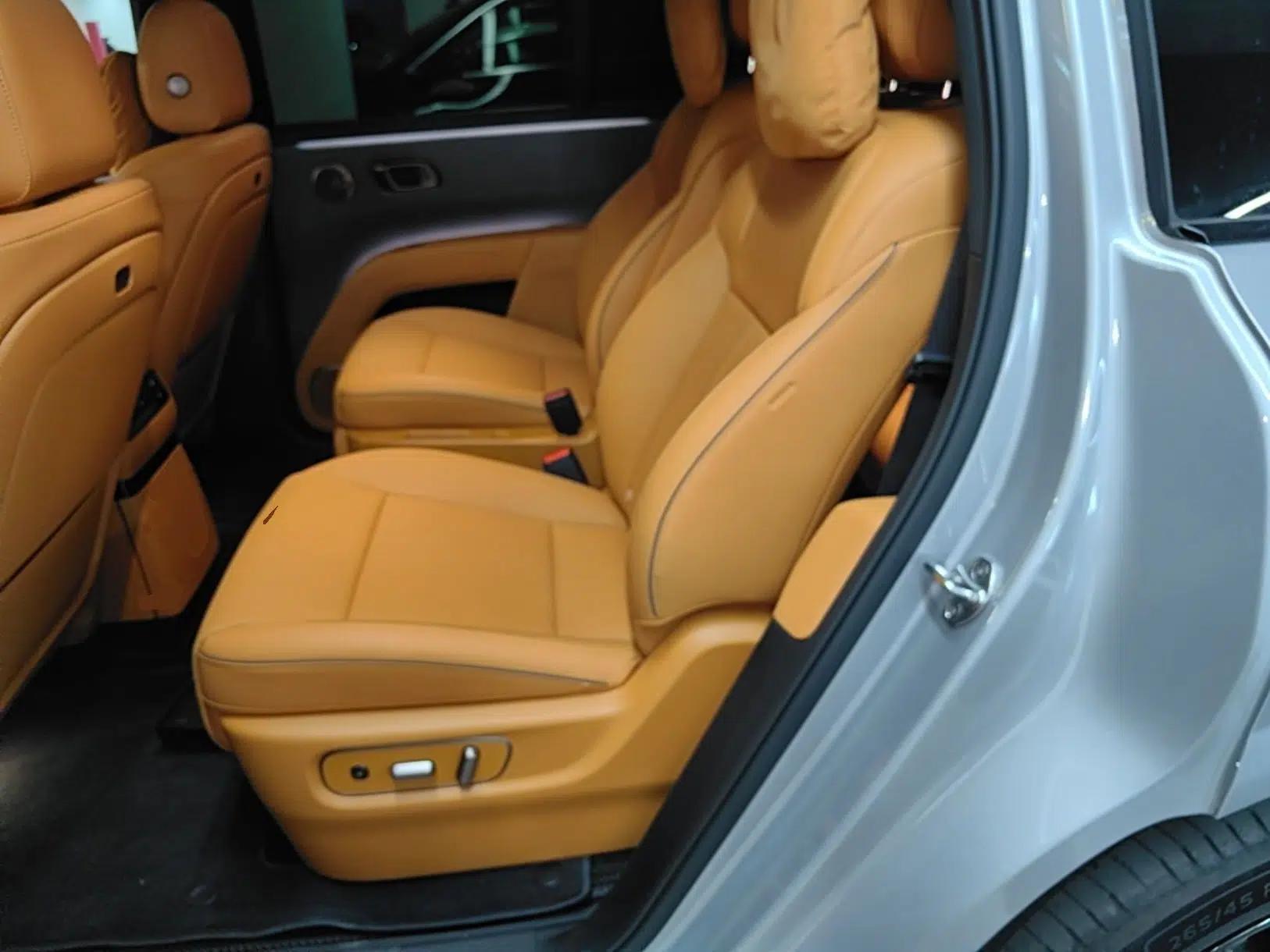 Li Auto i8 2025 Model Standard Version — миниатюра 20
