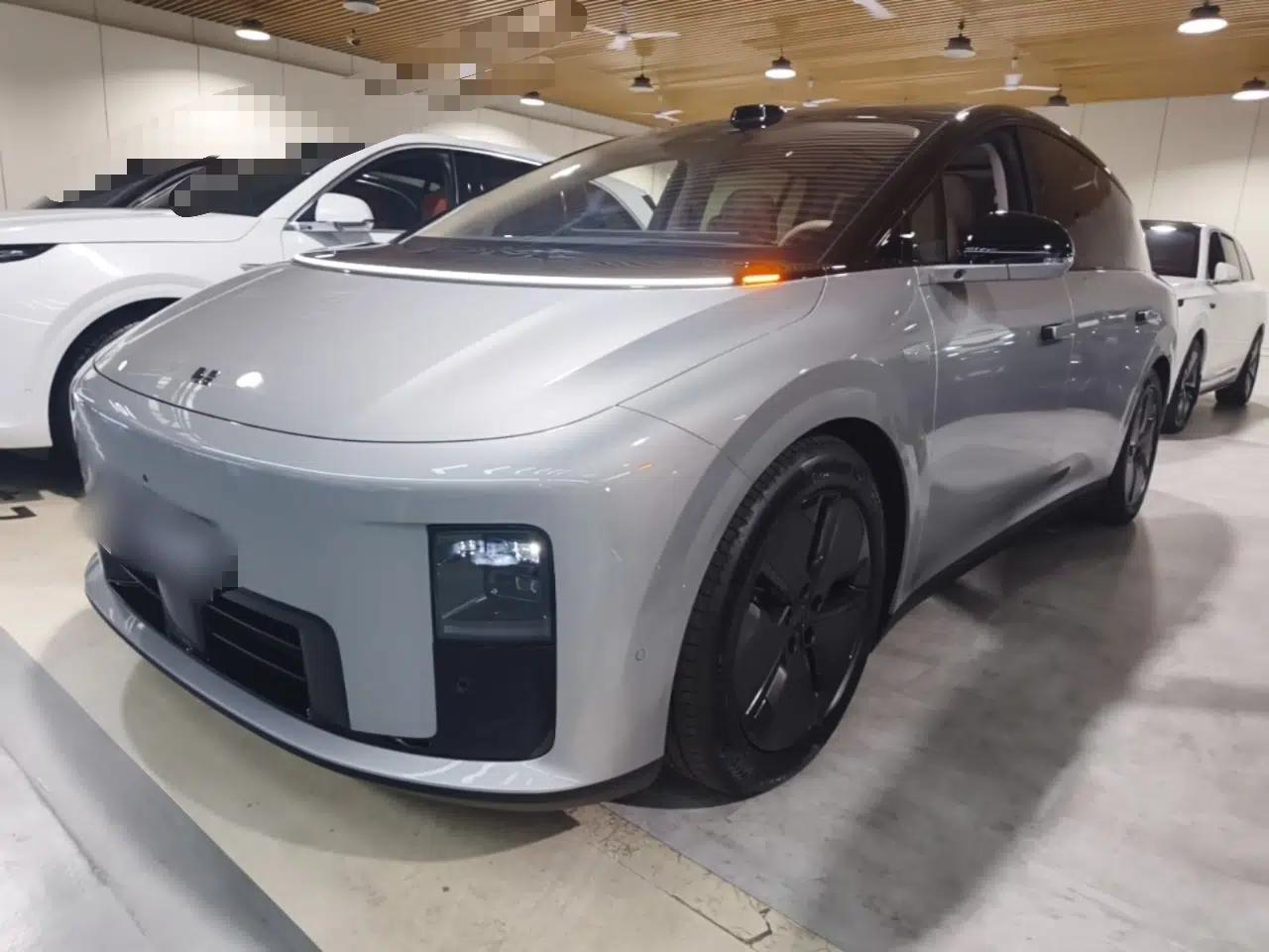 Li Auto i8 2025 Model Standard Version — миниатюра 1