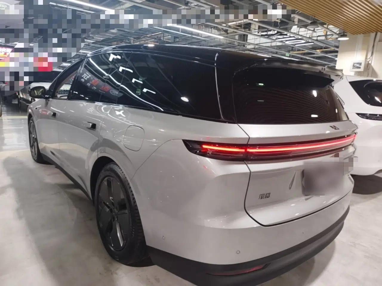 Li Auto i8 2025 Model Standard Version — миниатюра 13