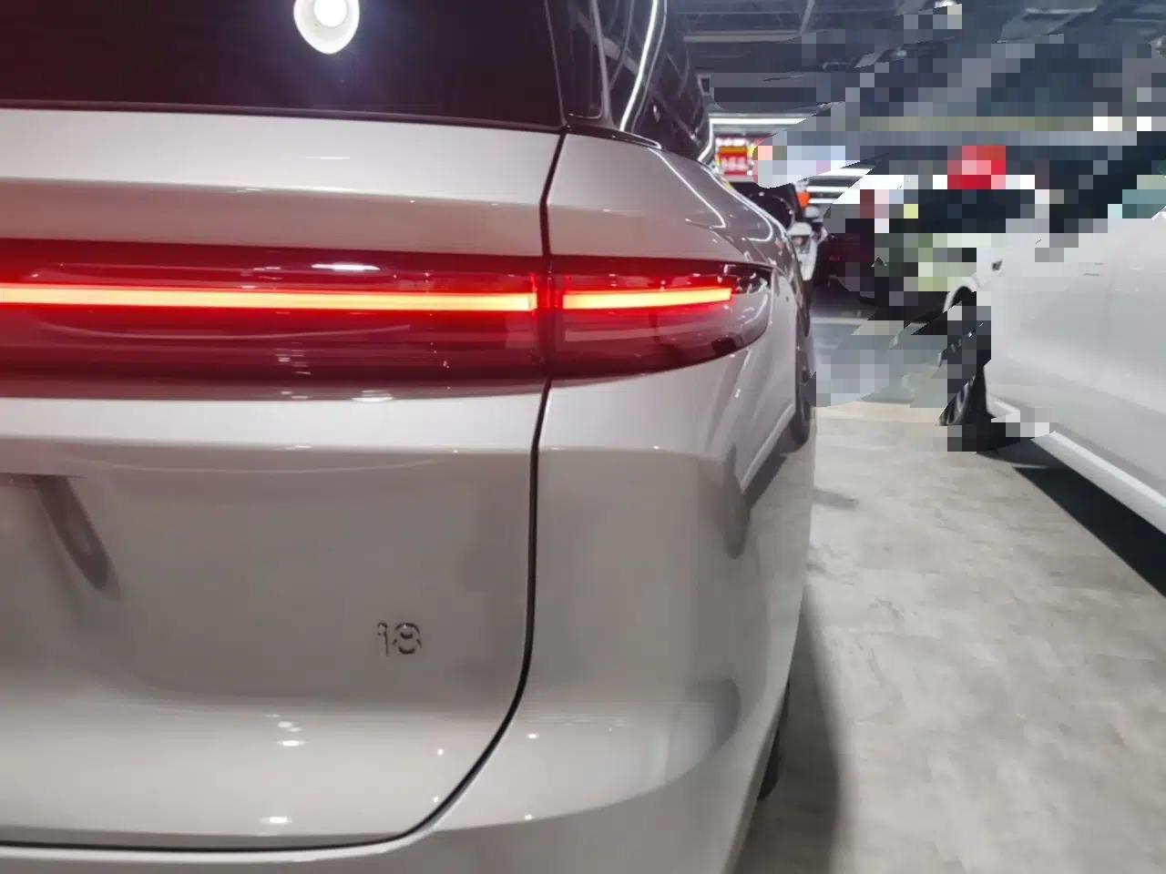 Li Auto i8 2025 Model Standard Version — миниатюра 14