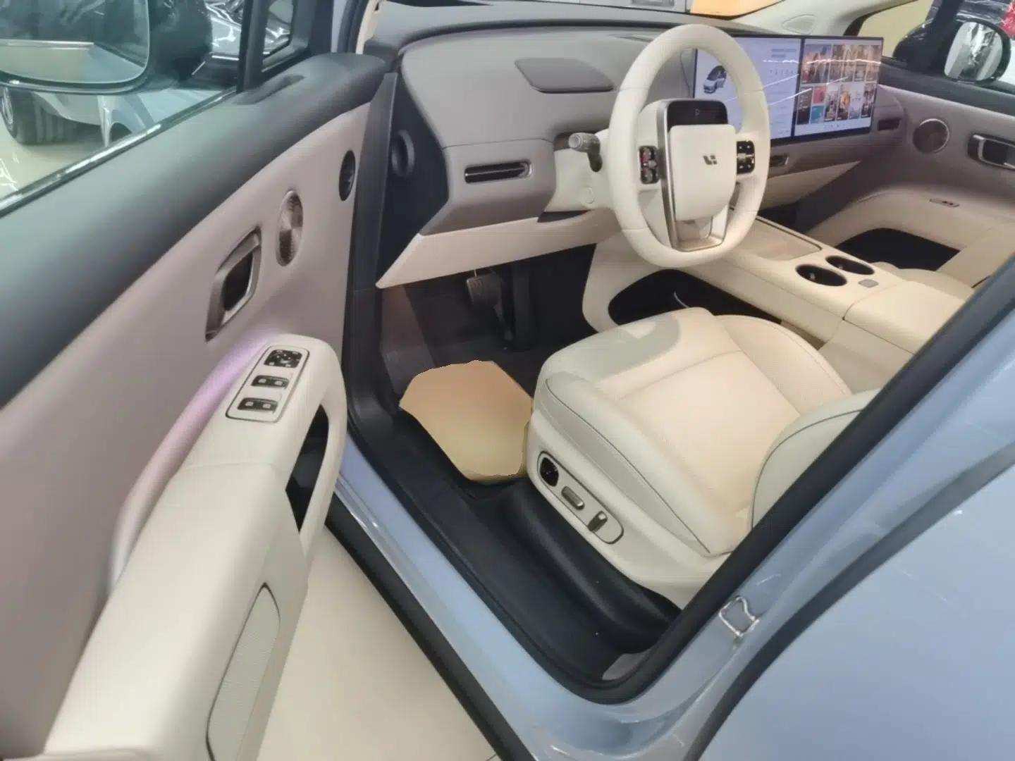 Li Auto i8 2025 Model Standard Version — миниатюра 18