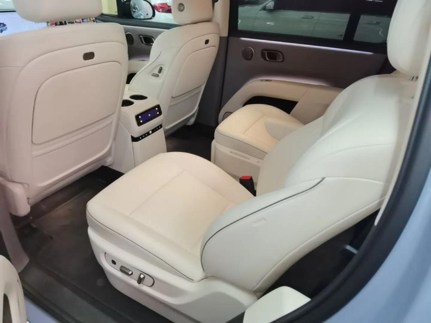 Li Auto i8 2025 Model Standard Version — миниатюра 20