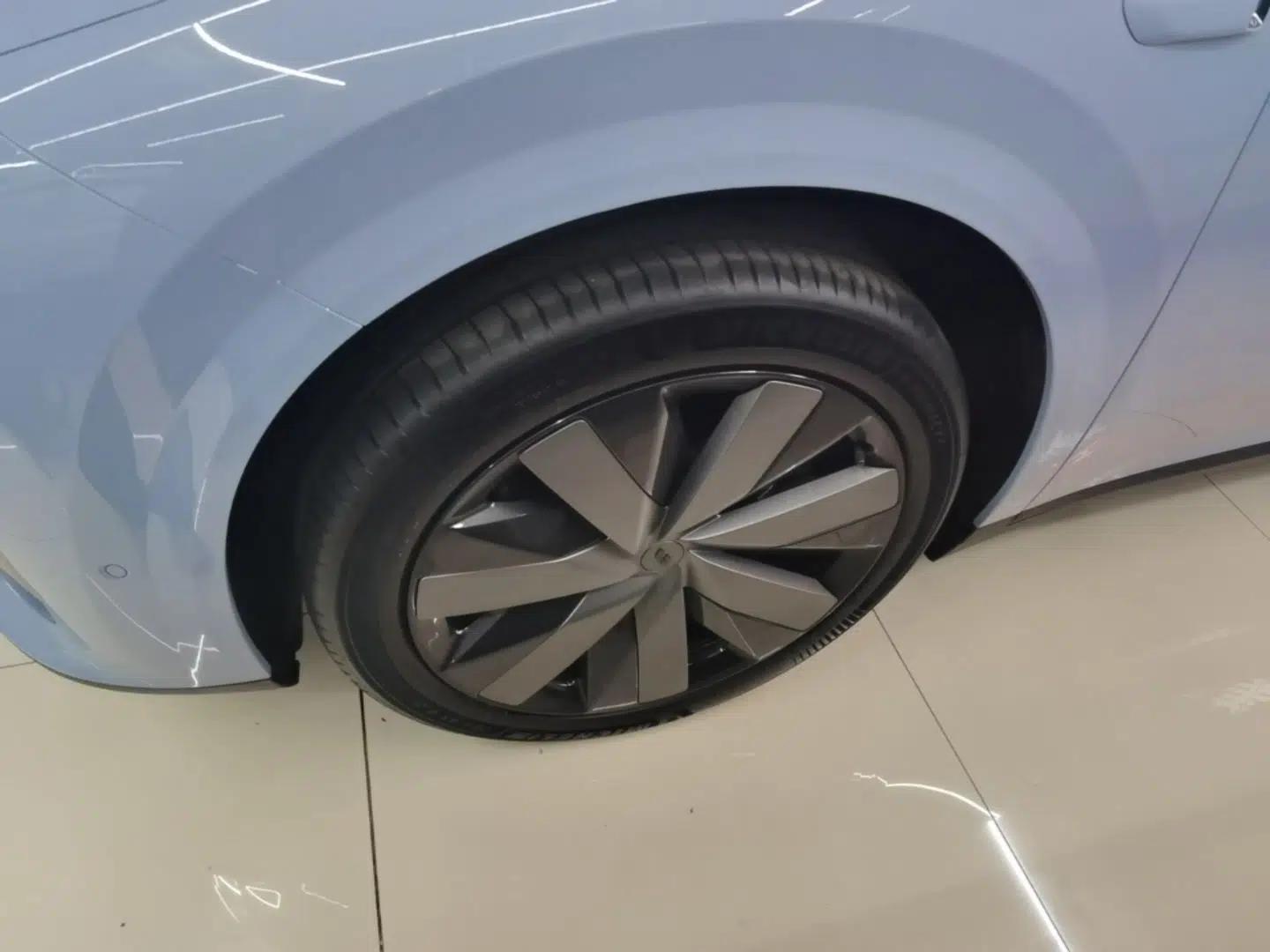 Li Auto i8 2025 Model Standard Version — миниатюра 10