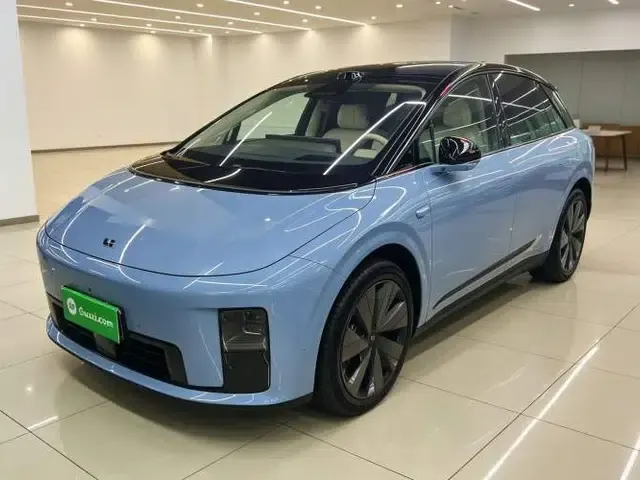 Li Auto i8 2025 Model Standard Version