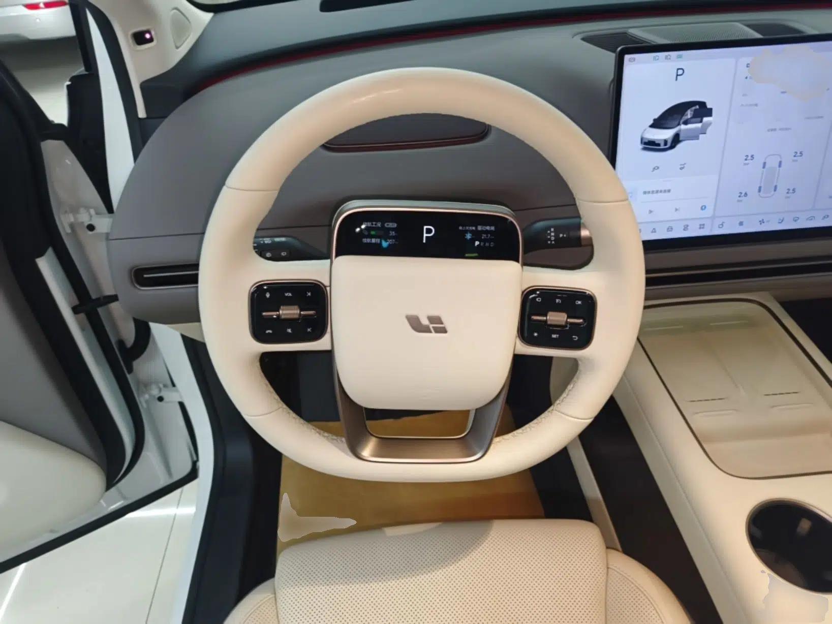 Li Auto i8 2025 Model Standard Version — миниатюра 13