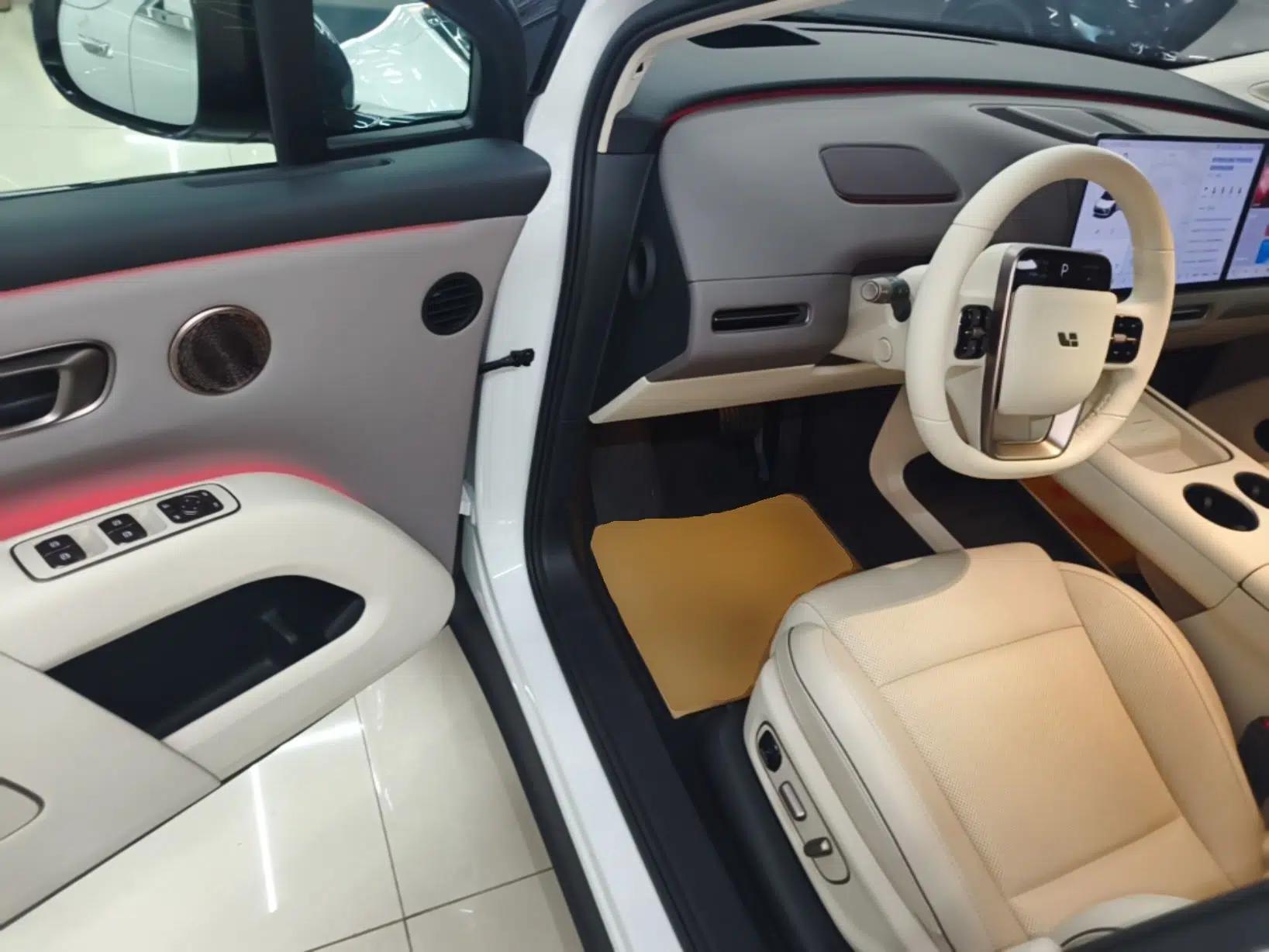 Li Auto i8 2025 Model Standard Version — миниатюра 18