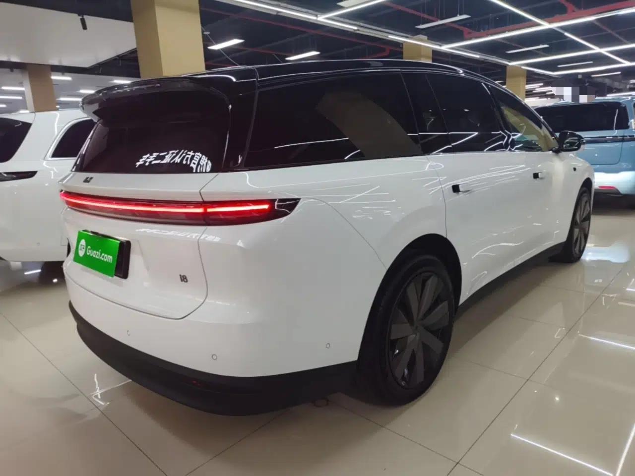 Li Auto i8 2025 Model Standard Version — миниатюра 6
