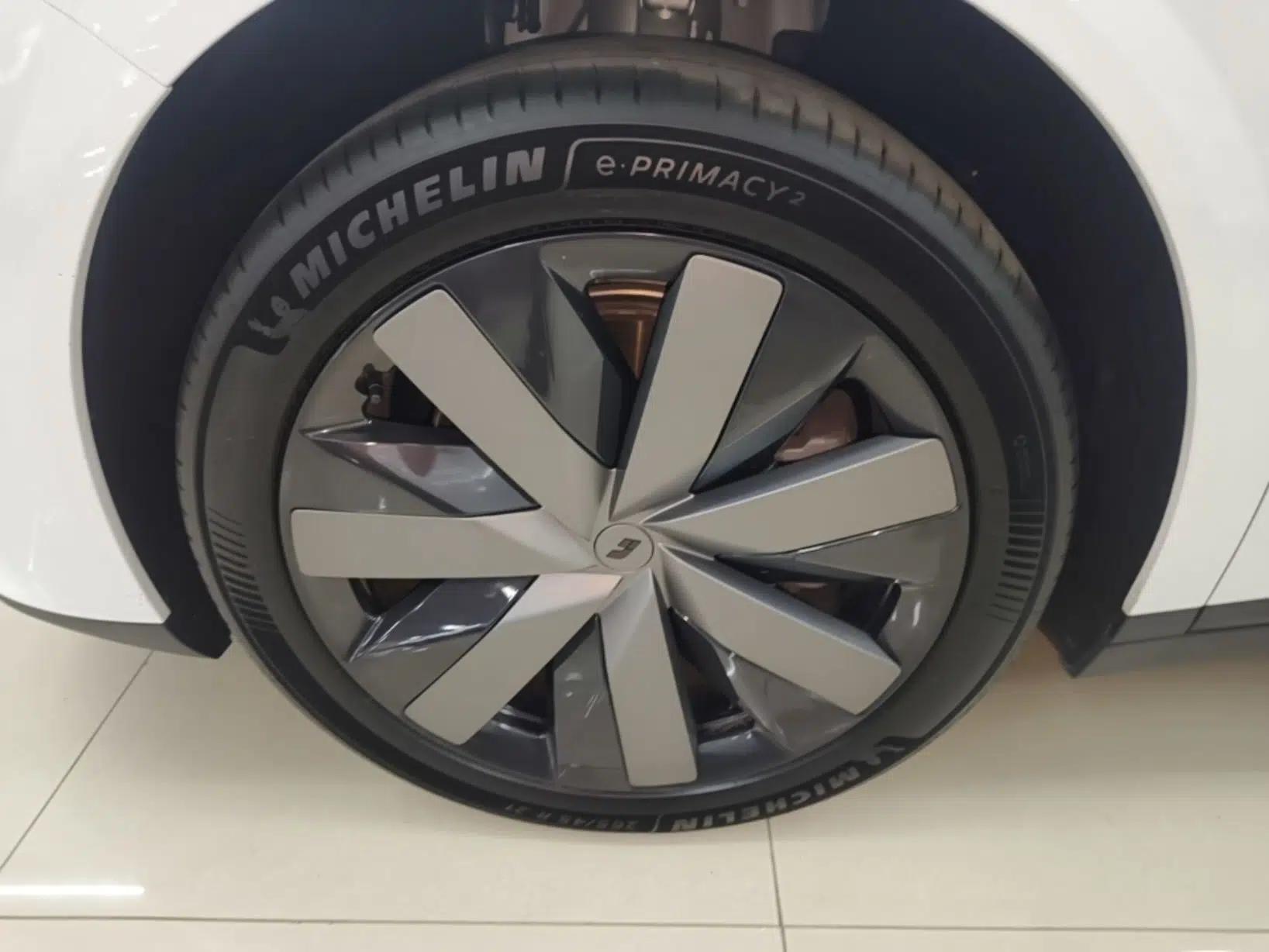 Li Auto i8 2025 Model Standard Version — миниатюра 10