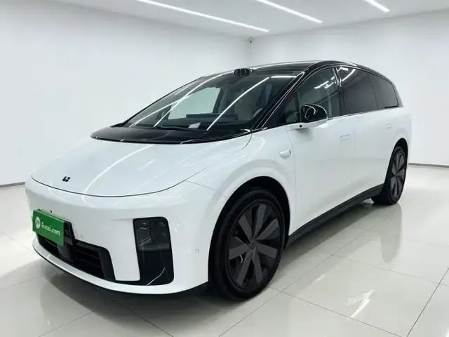 Li Auto i8 2025 Model Standard Version