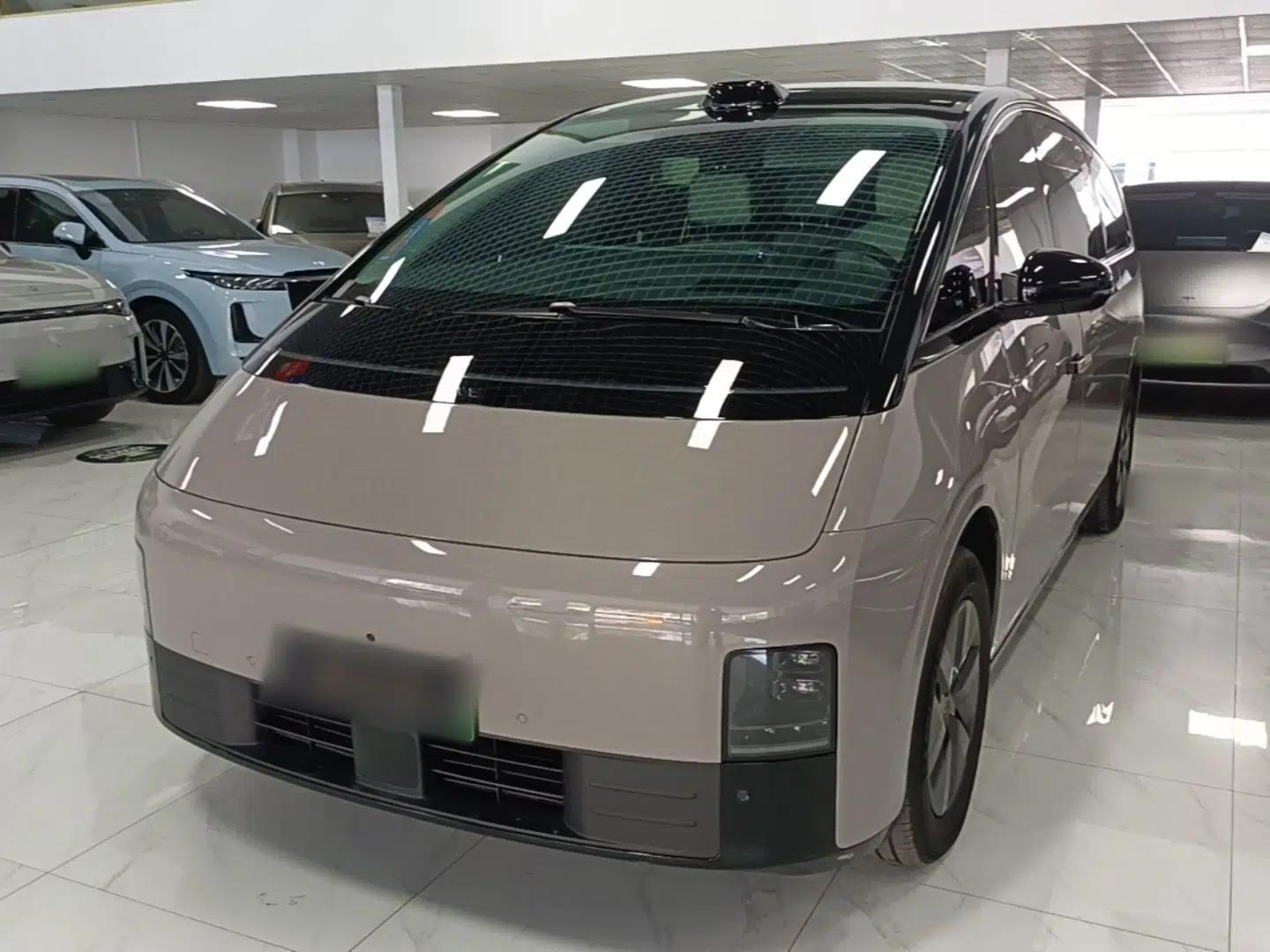 Li Auto MEGA 2024 Ultra Model — миниатюра 1