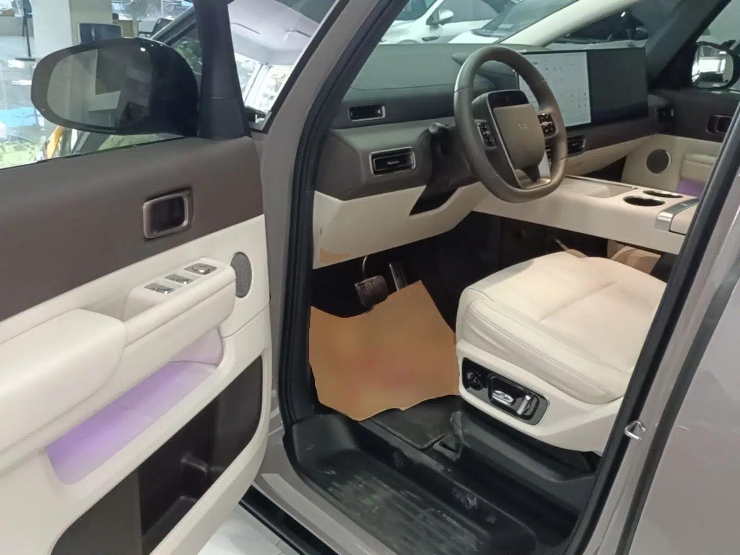Li Auto MEGA 2024 Ultra Model — миниатюра 18