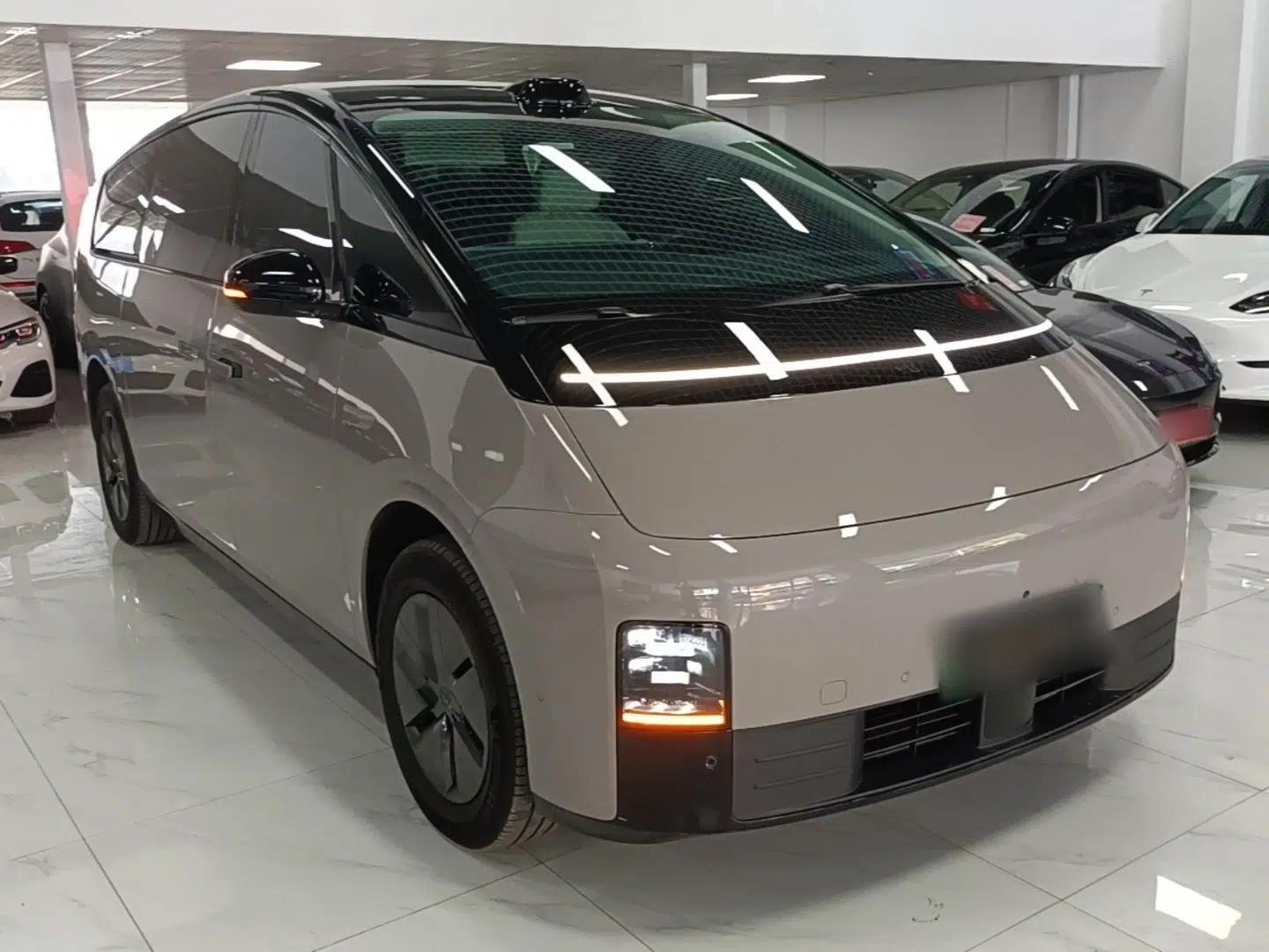 Li Auto MEGA 2024 Ultra Model — миниатюра 3