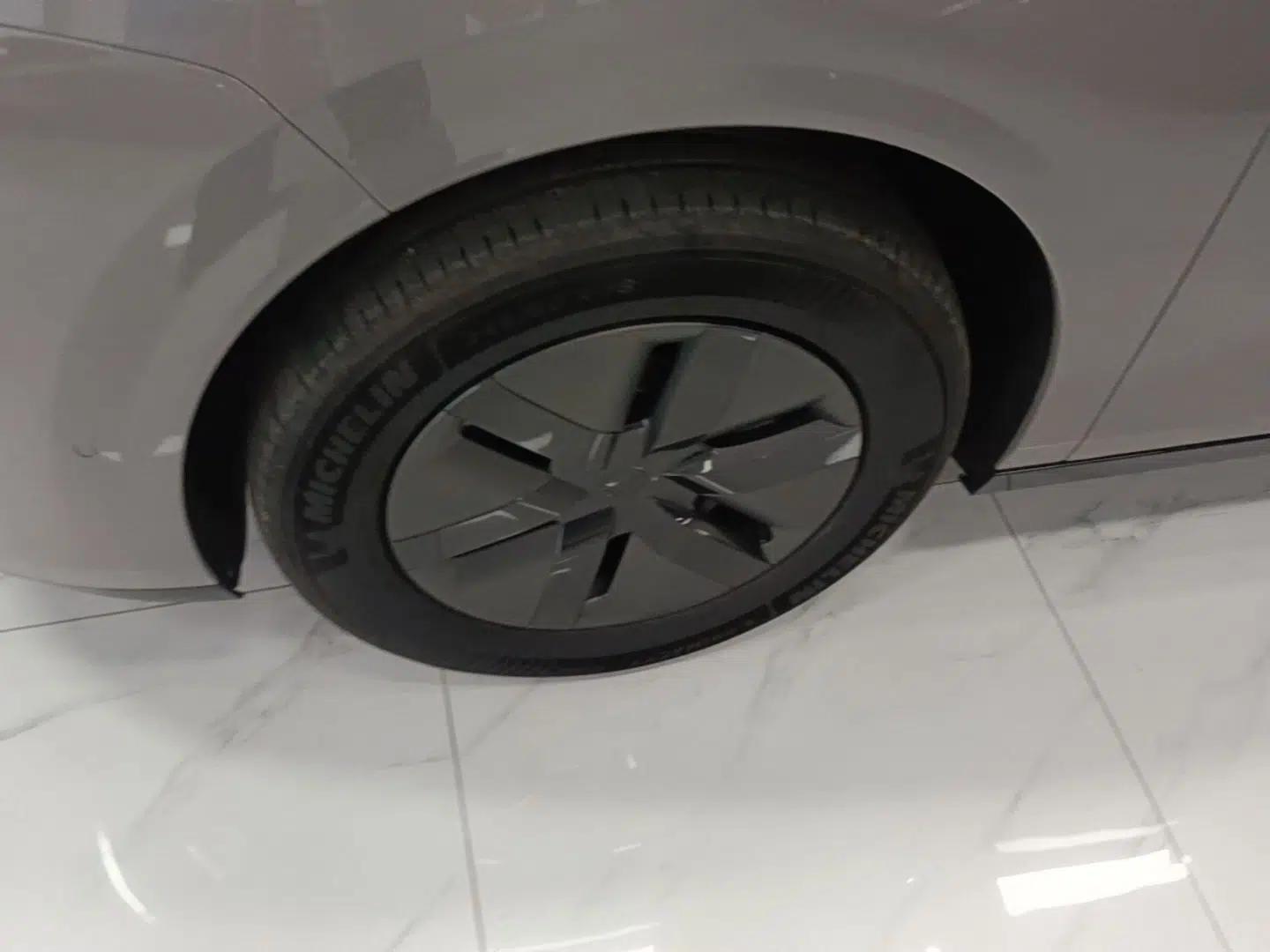 Li Auto MEGA 2024 Ultra Model — миниатюра 10