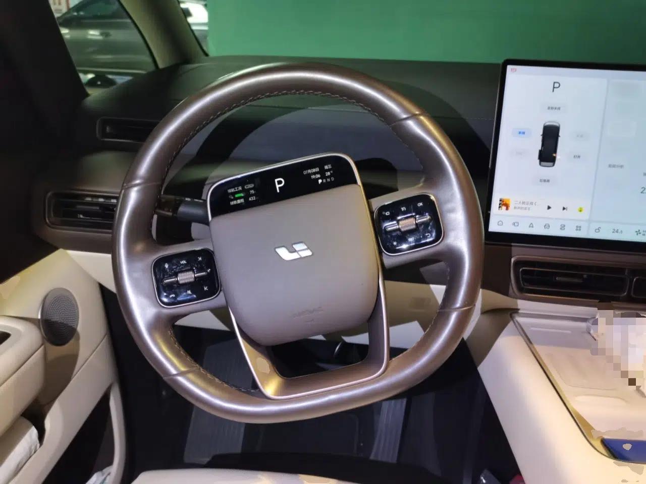 Li Auto MEGA 2024 Ultra Model — миниатюра 10