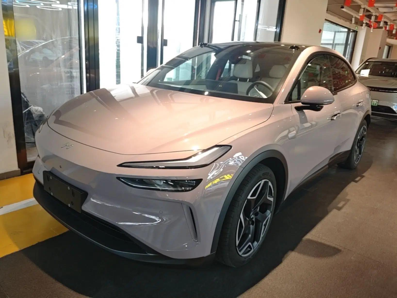 ONVO L60 2024 60 kWh Rear-Drive Version — миниатюра 1