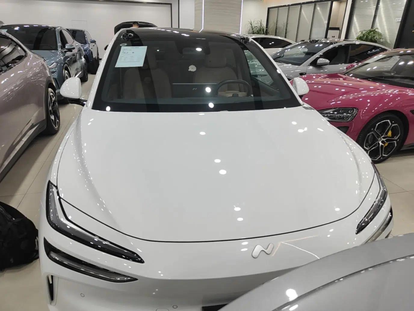 ONVO L60 2025 Model—60 kWh All-Wheel-Drive Version — миниатюра 2