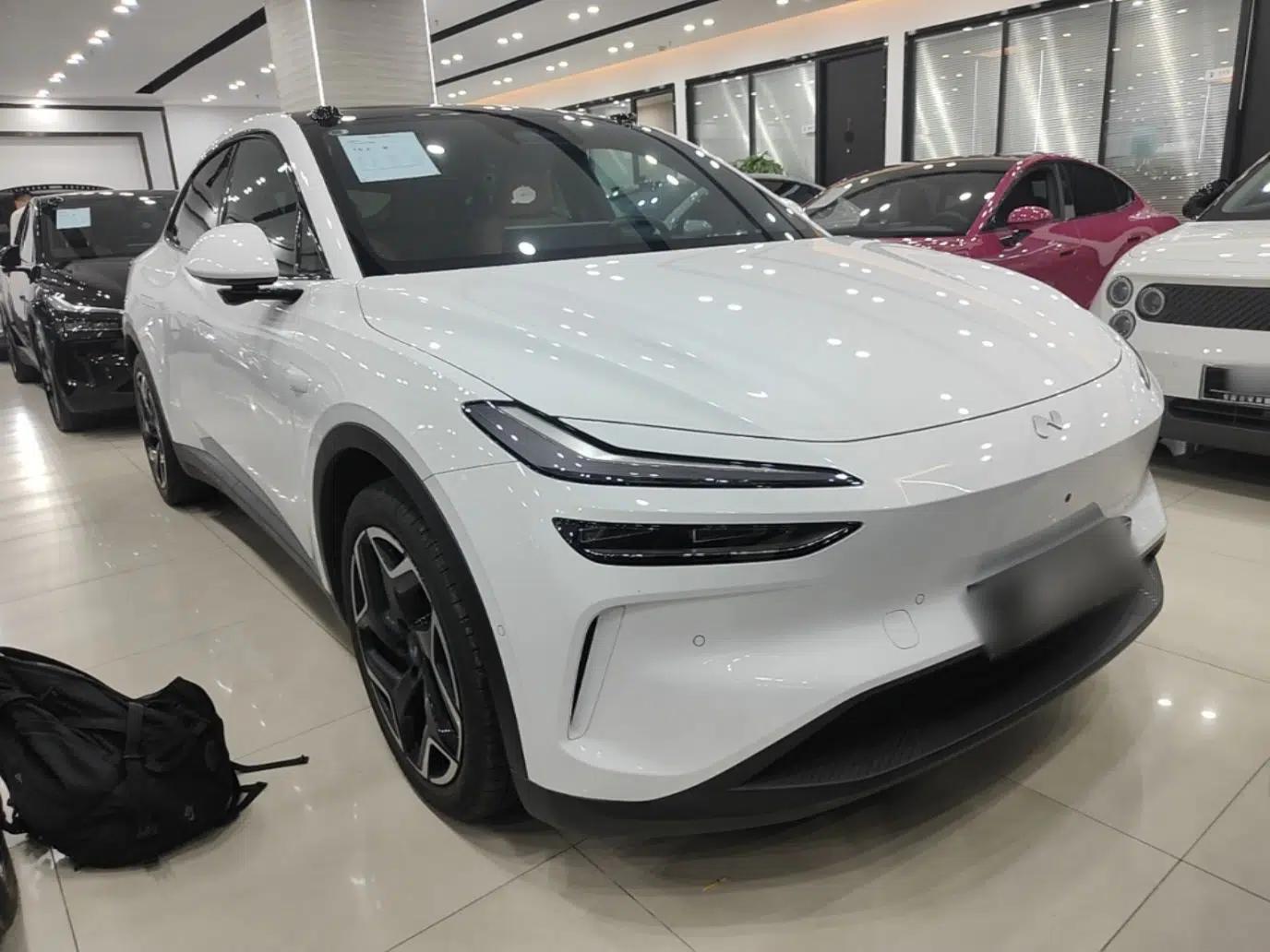 ONVO L60 2025 Model—60 kWh All-Wheel-Drive Version — миниатюра 3