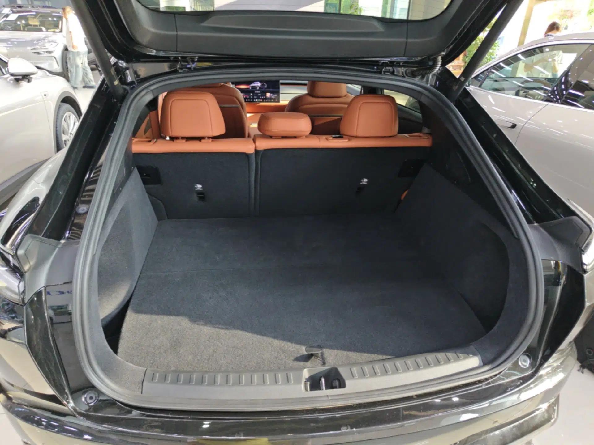 ONVO L60 2024 60 kWh Rear-Drive Version — миниатюра 27