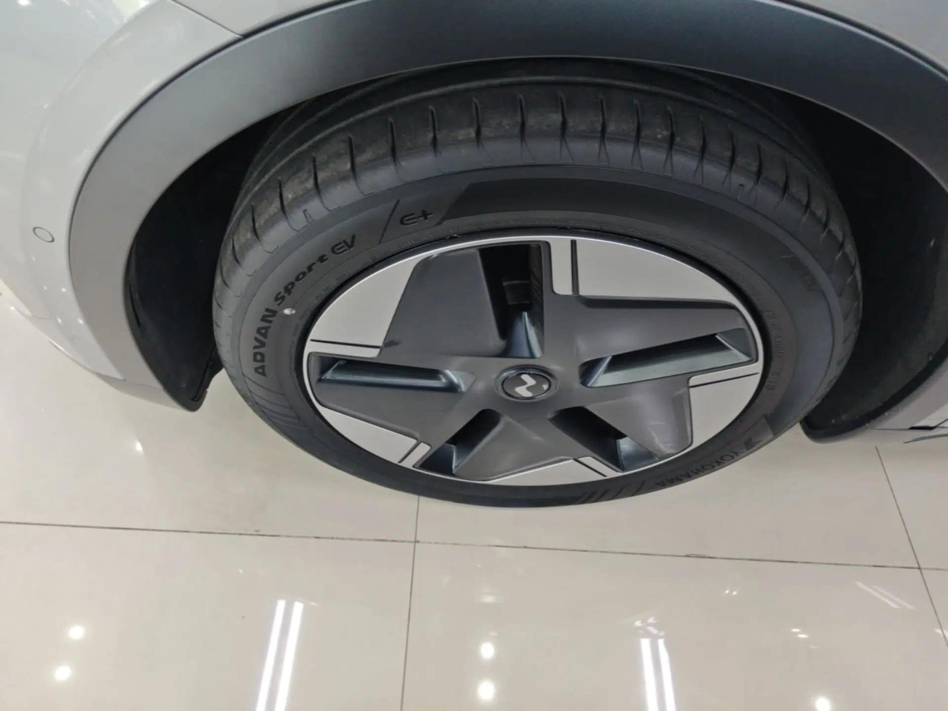 ONVO L60 2024 60 kWh Rear-Drive Version — миниатюра 10