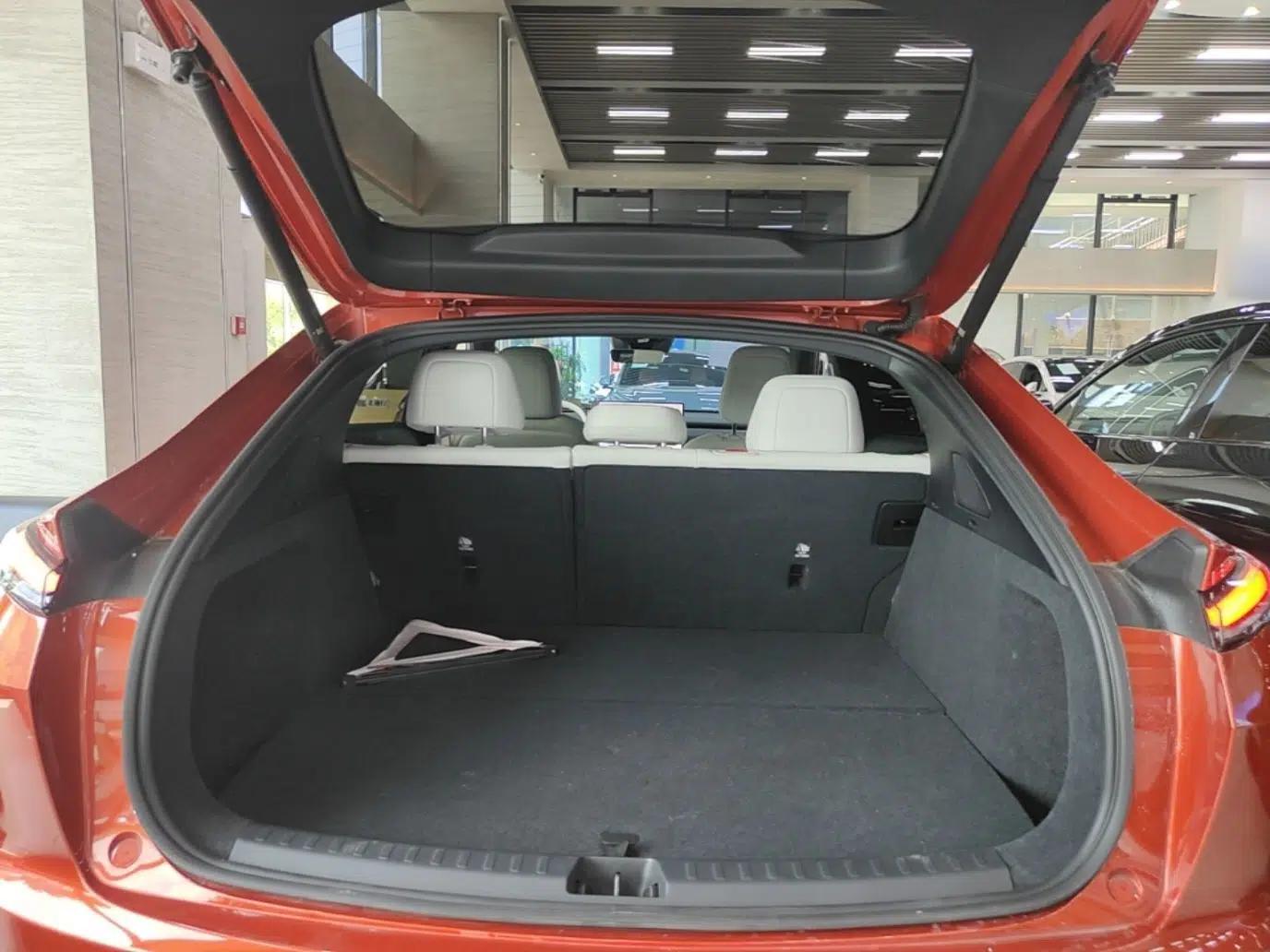 ONVO L60 2024 60 kWh Rear-Drive Version — миниатюра 22