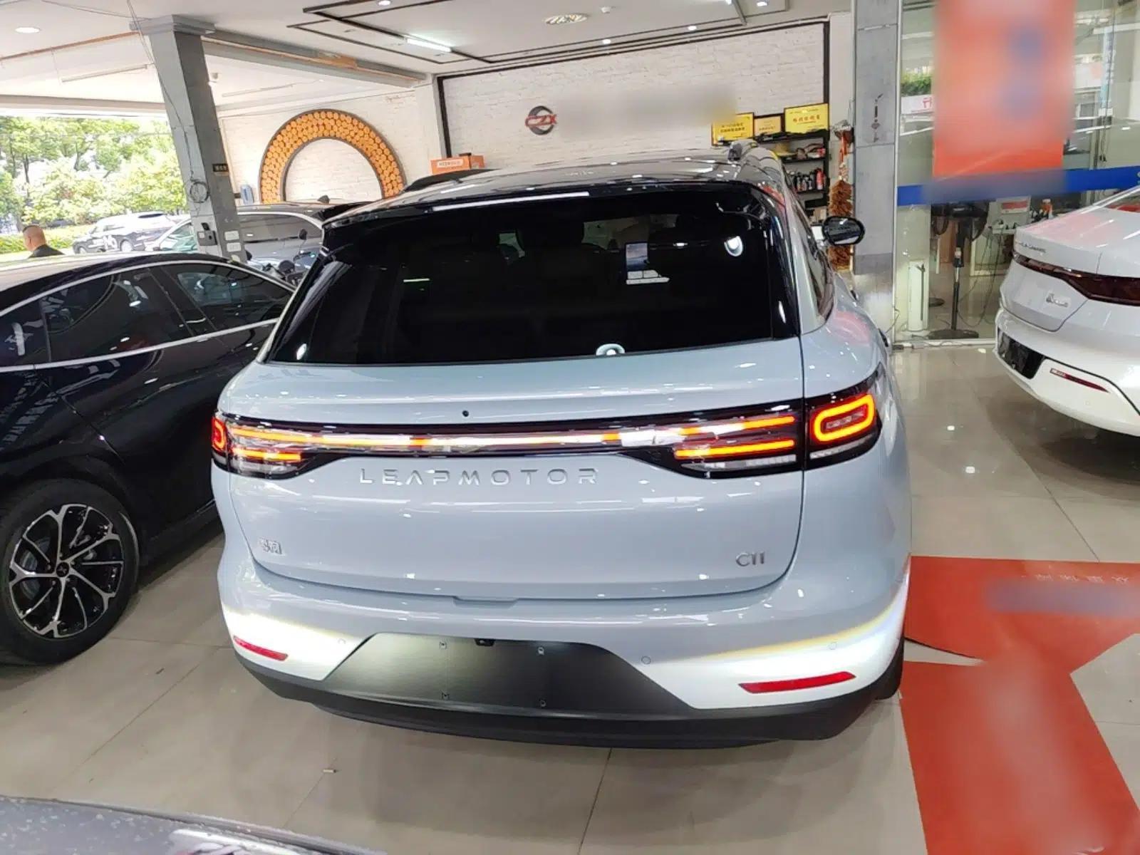 Leapmotor C11 2026 All-Electric 640 LiDAR Prestige Edition — миниатюра 5