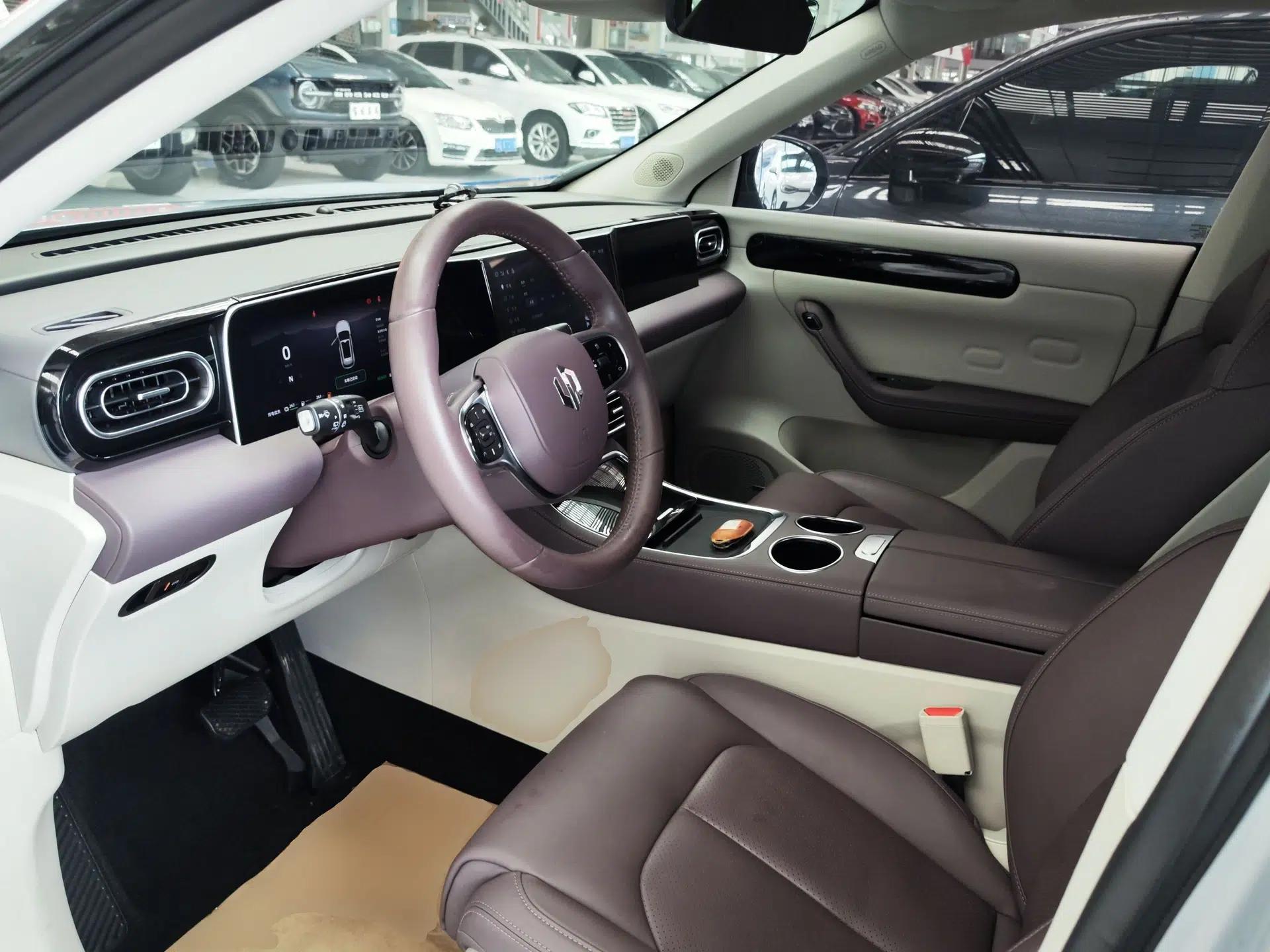 Leapmotor C11 2023 Range-Extended 300 Comfort Edition — миниатюра 18