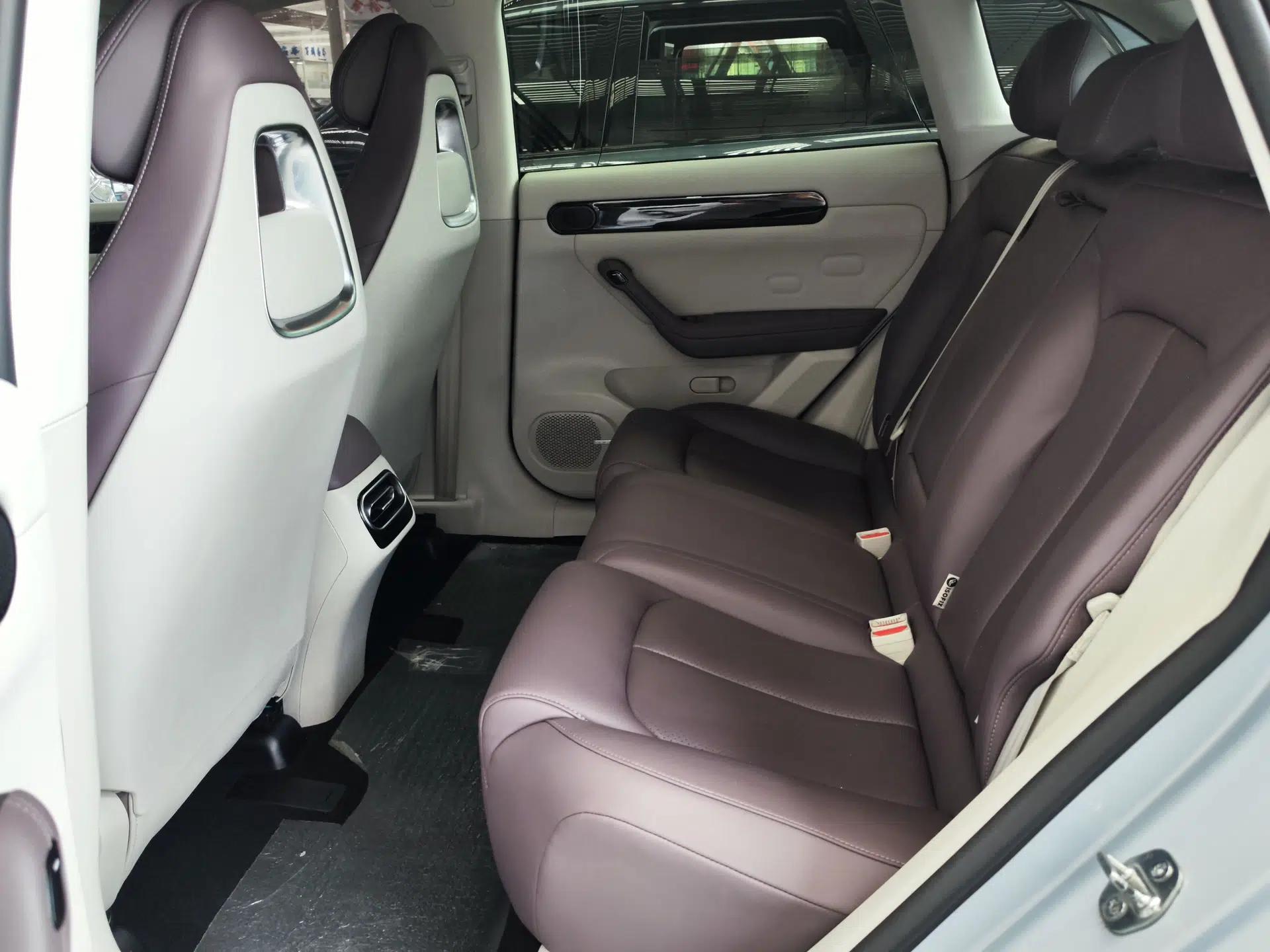 Leapmotor C11 2023 Range-Extended 300 Comfort Edition — миниатюра 20