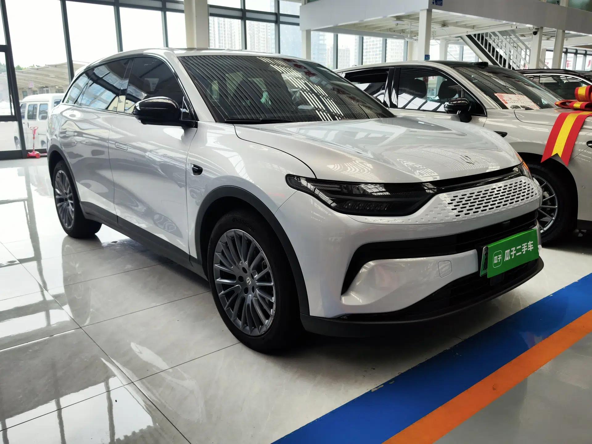 Leapmotor C11 2023 Range-Extended 300 Comfort Edition — миниатюра 3