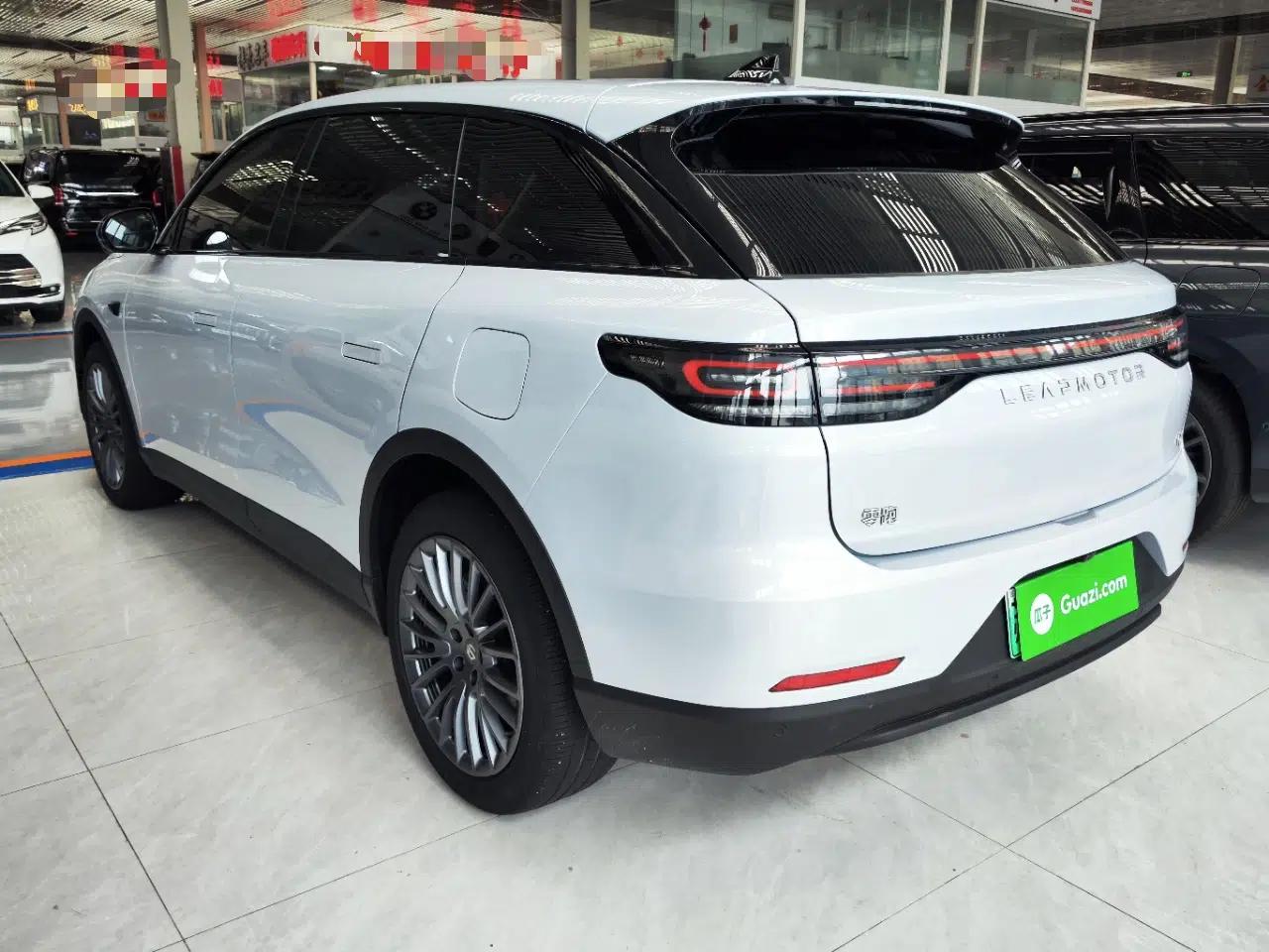 Leapmotor C11 2023 Range-Extended 300 Comfort Edition — миниатюра 4