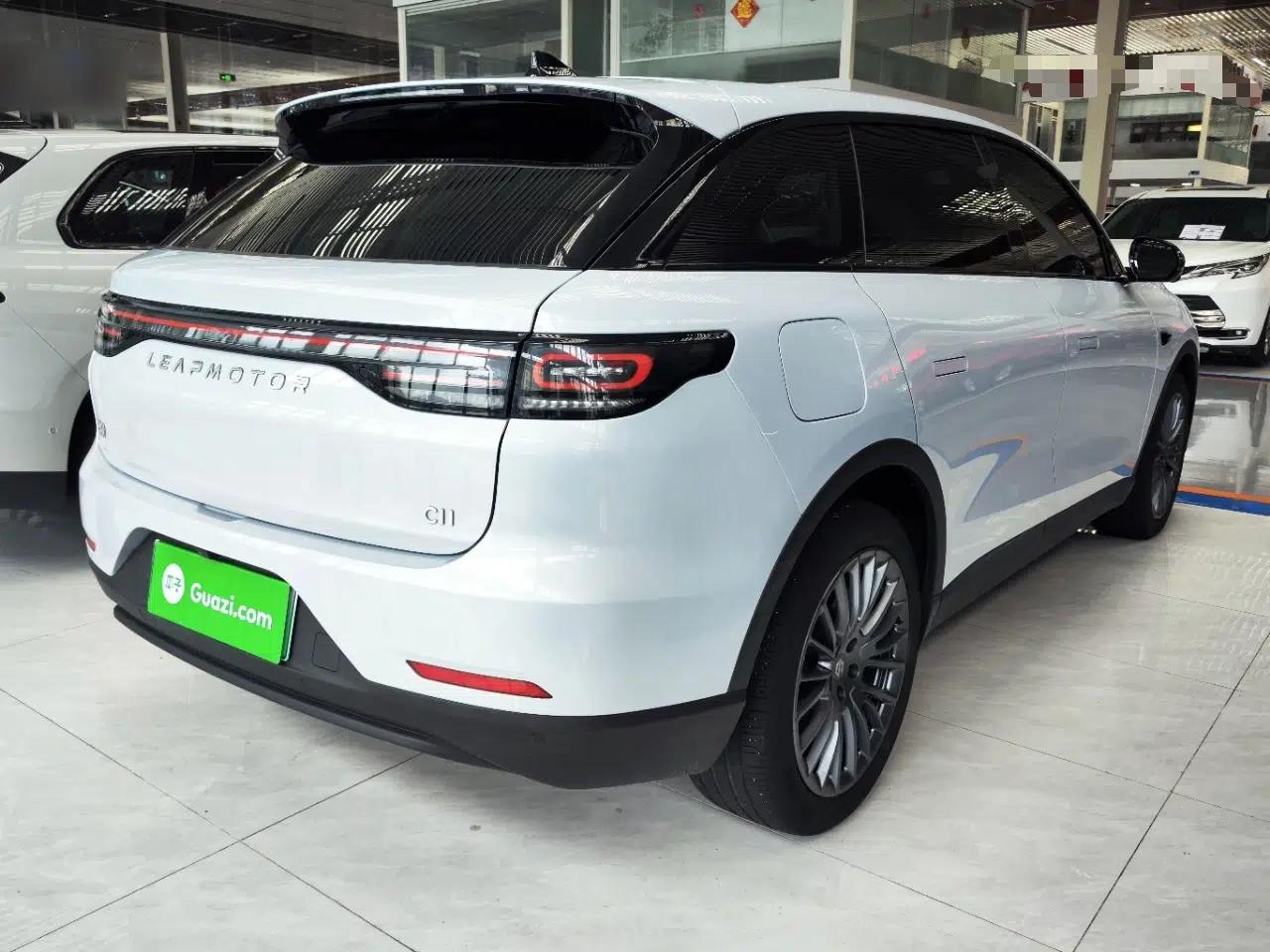 Leapmotor C11 2023 Range-Extended 300 Comfort Edition — миниатюра 6
