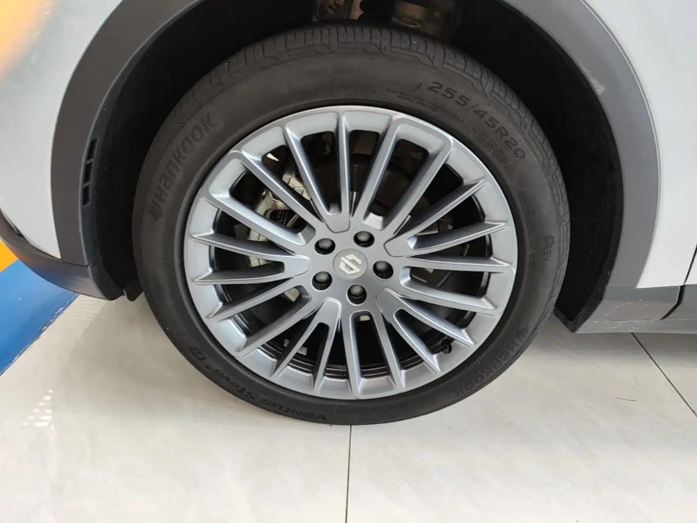 Leapmotor C11 2023 Range-Extended 300 Comfort Edition — миниатюра 10