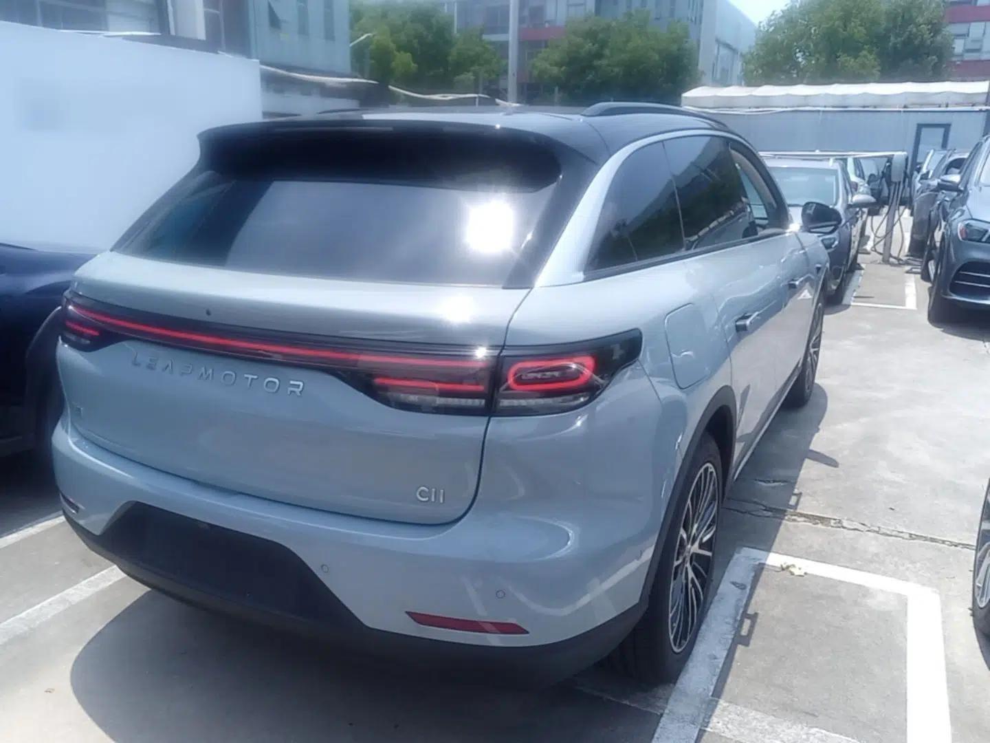 Leapmotor C11 2026 Range-Extended 300 LiDAR Prestige Edition — миниатюра 6