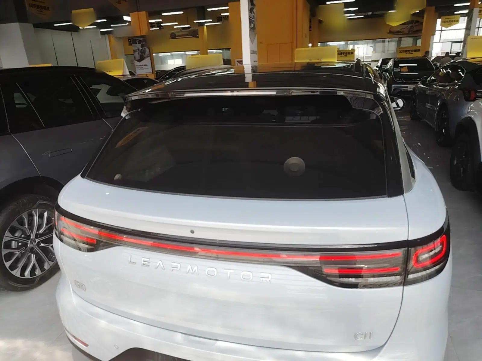 Leapmotor C11 2026 All-Electric 640 LiDAR Prestige Edition — миниатюра 5