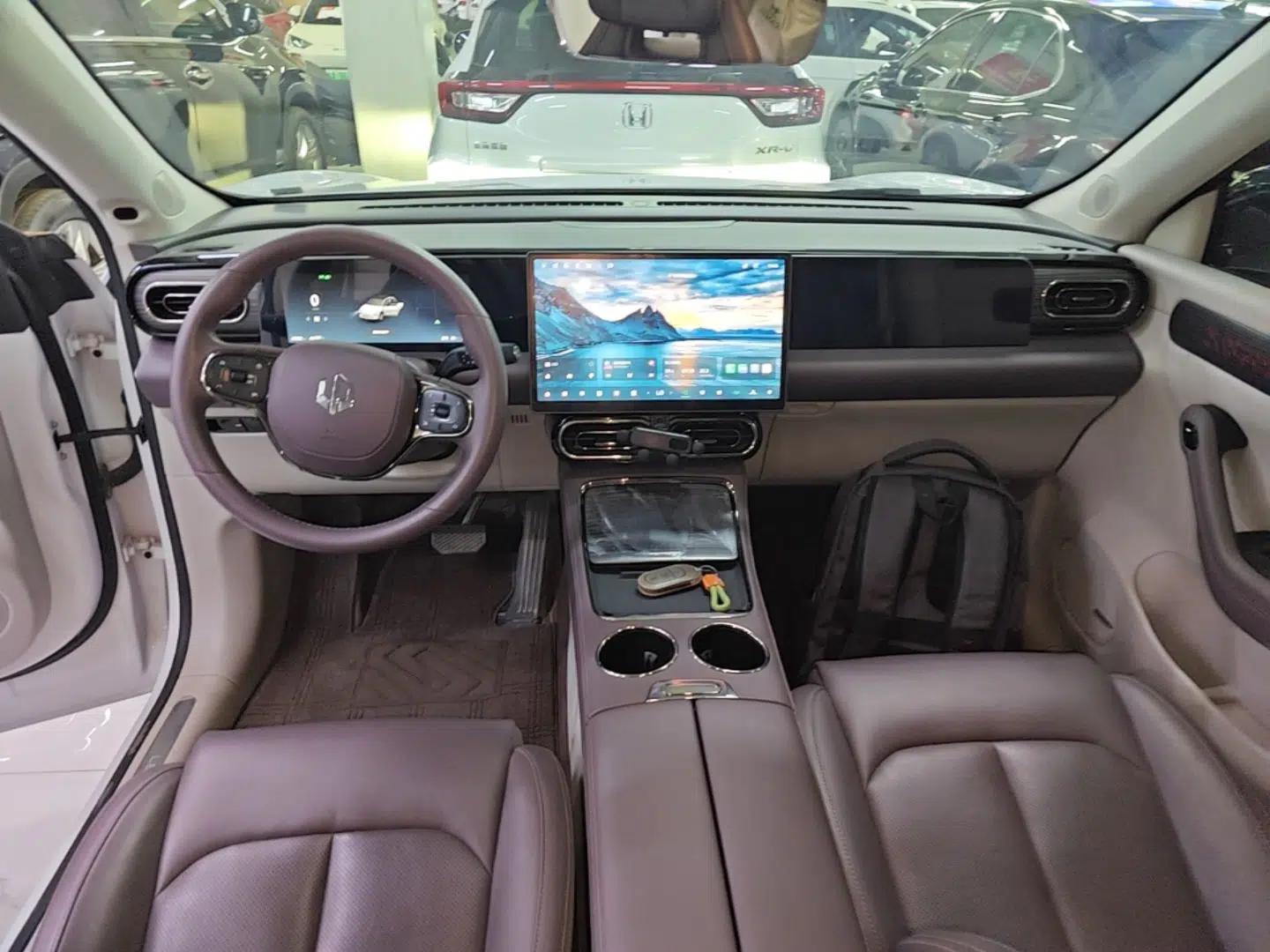 Leapmotor C11 2024 All-Electric 580 Luxury Edition — миниатюра 12