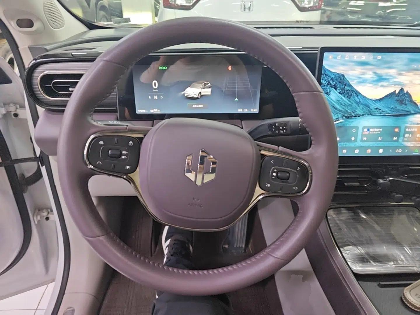 Leapmotor C11 2024 All-Electric 580 Luxury Edition — миниатюра 13