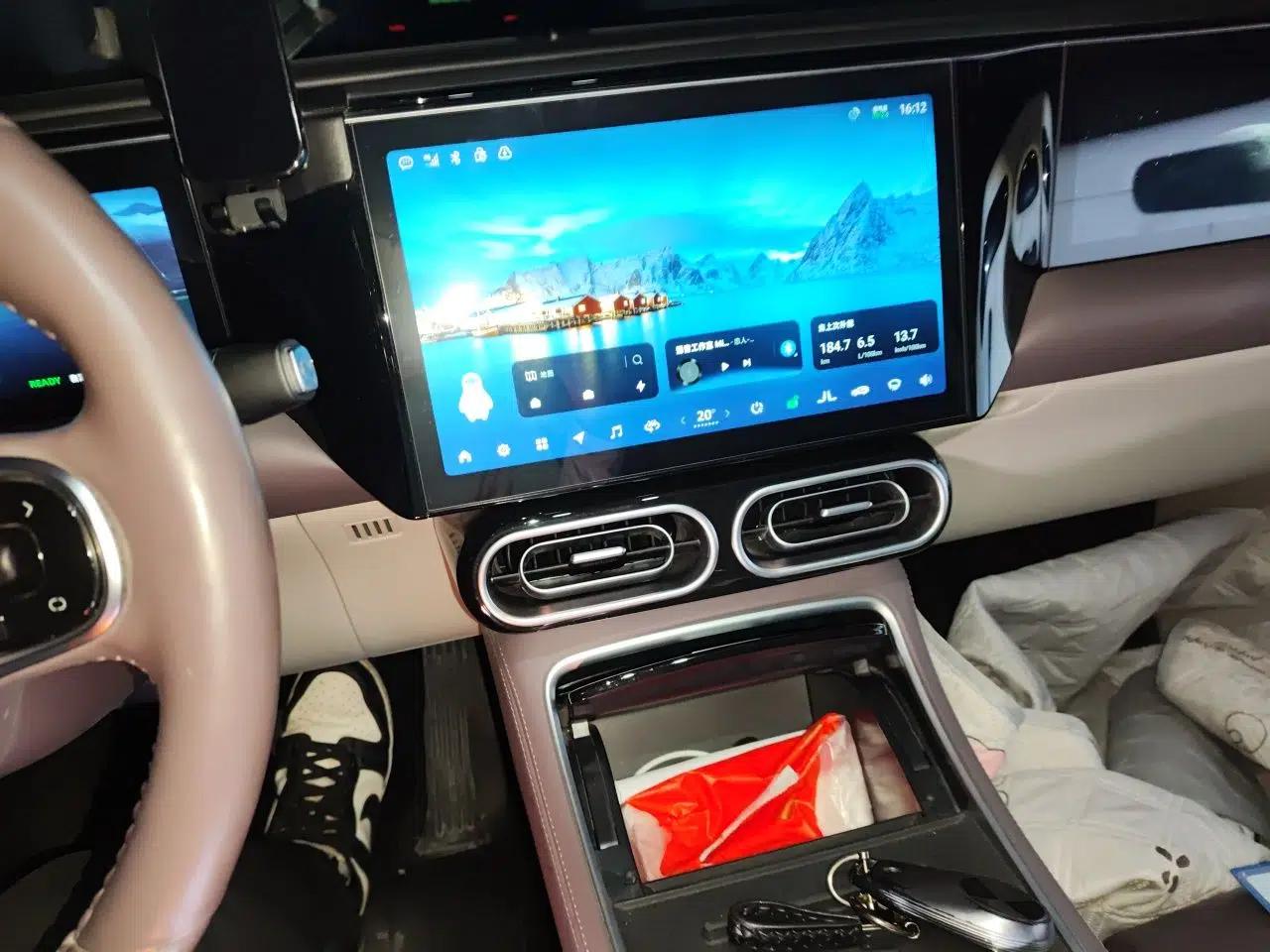 Leapmotor C11 2023 Range-Extended 200 Comfort Edition — миниатюра 13