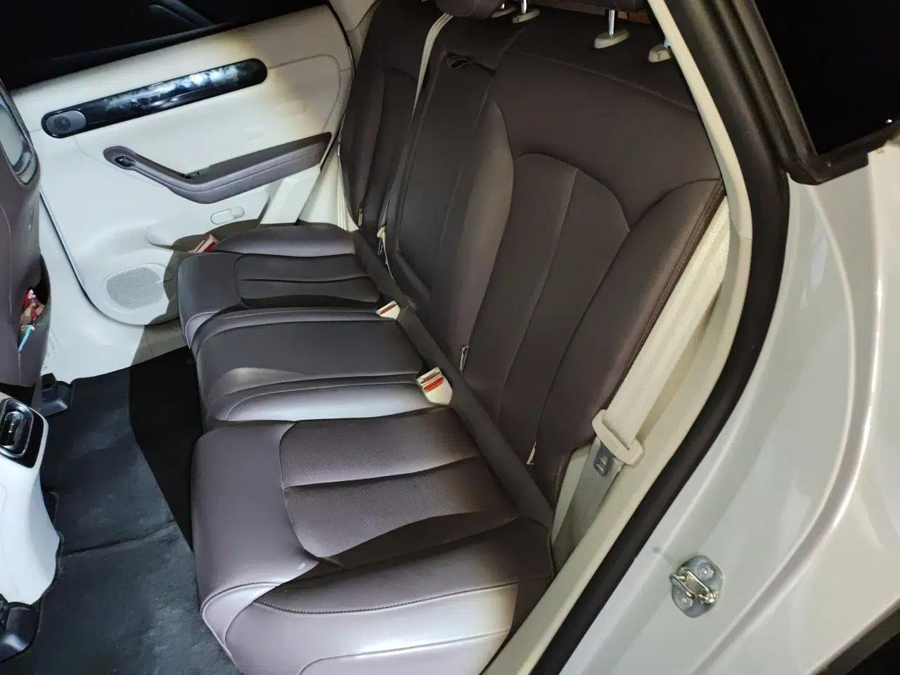 Leapmotor C11 2023 Range-Extended 200 Comfort Edition — миниатюра 17