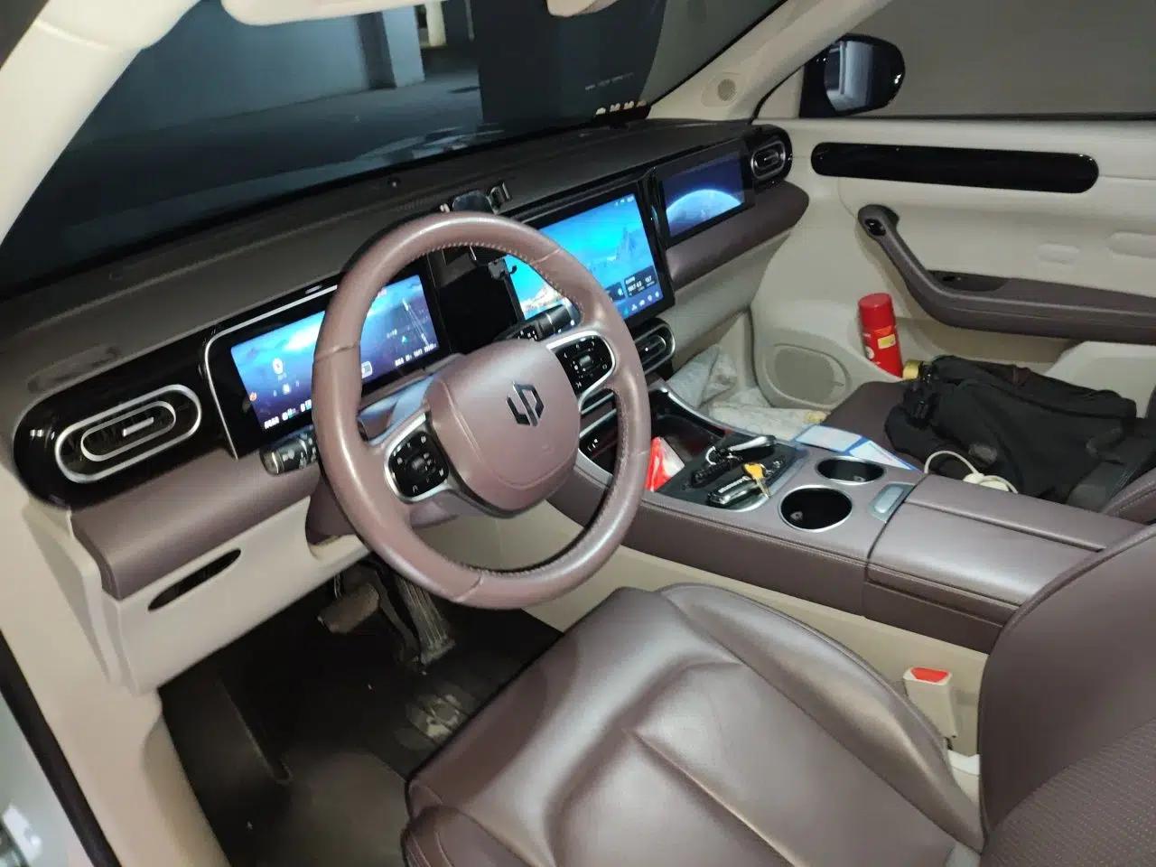 Leapmotor C11 2023 Range-Extended 200 Comfort Edition — миниатюра 10