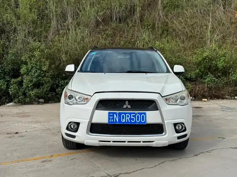 2011 ASX (Imported) 2.0L 2WD Premium Edition — миниатюра 2