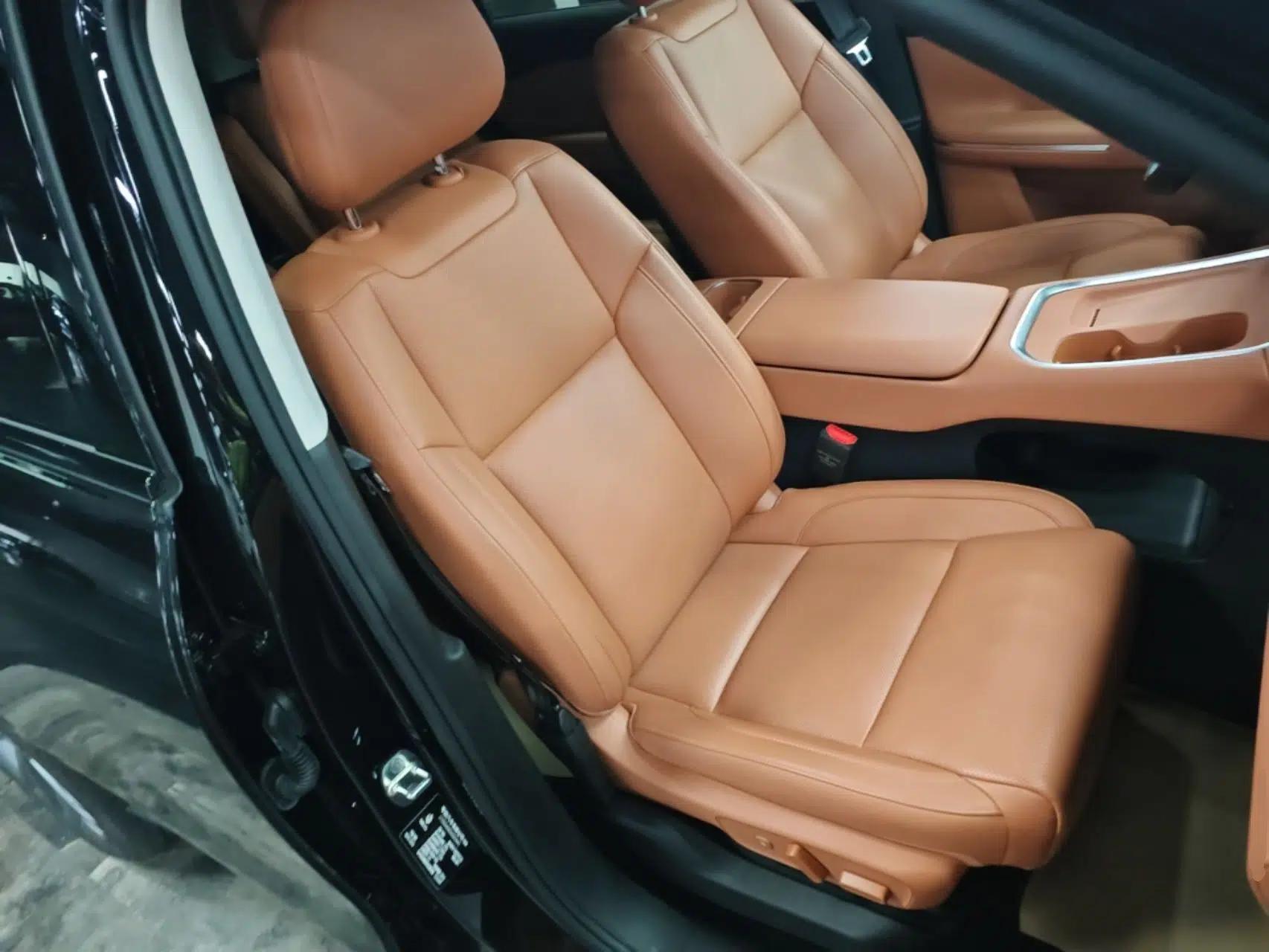 Leapmotor C16 2026 Extended-Range 280 LiDAR Zhizun Edition 6 Seats — миниатюра 19