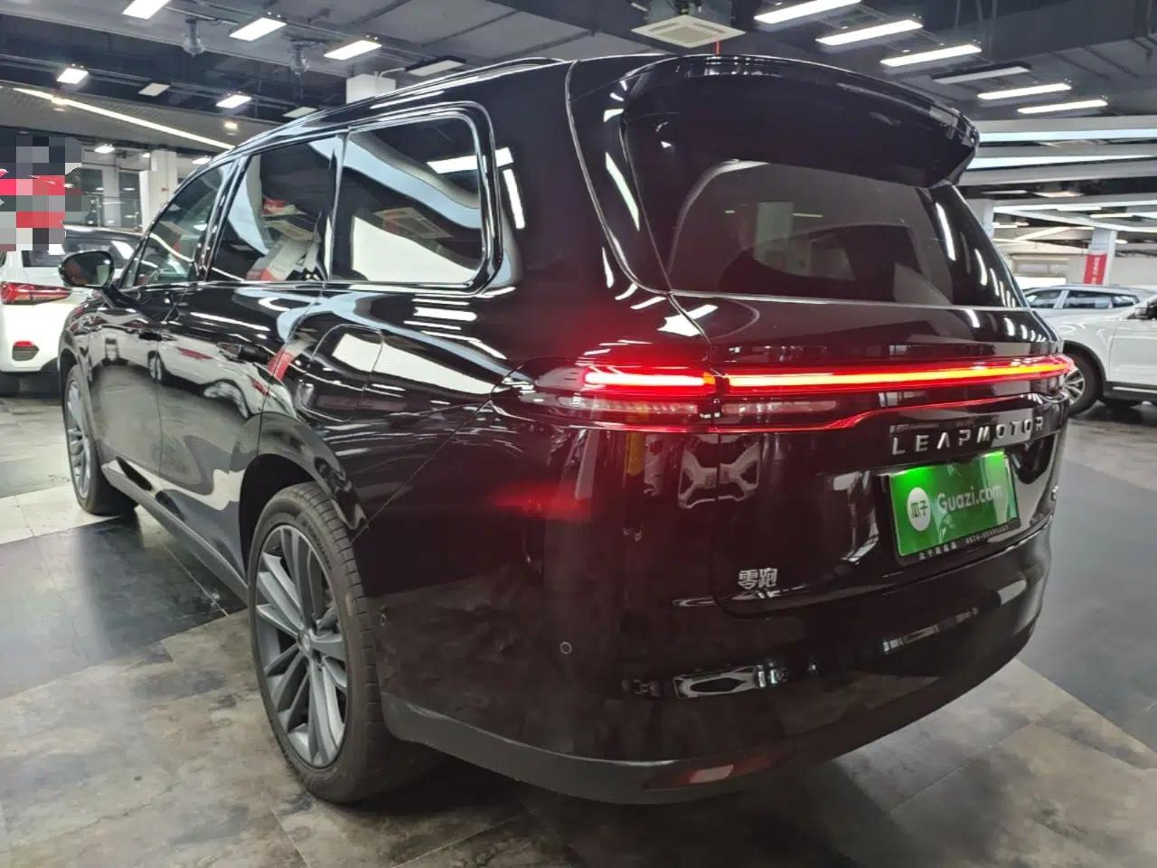 Leapmotor C16 2026 Extended-Range 280 LiDAR Zhizun Edition 6 Seats — миниатюра 4