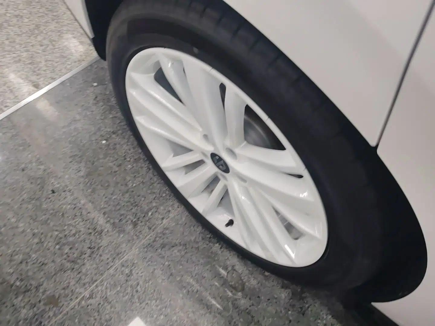 Leapmotor C16 2024 Range-Extended 200 Luxury Edition — миниатюра 11