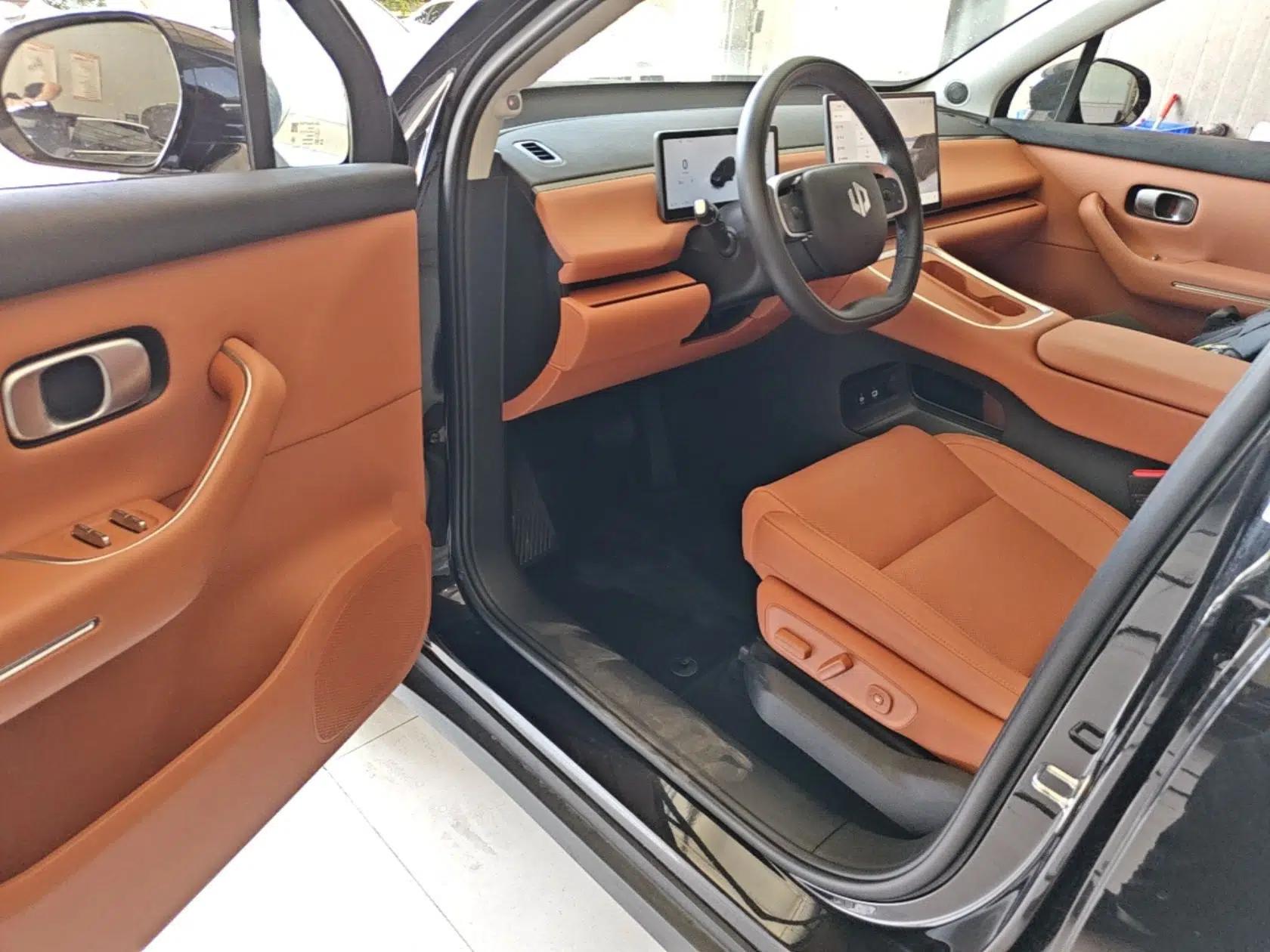 Leapmotor C16 2026 Extended-Range 280 LiDAR Zhizun Edition 6 Seats — миниатюра 18
