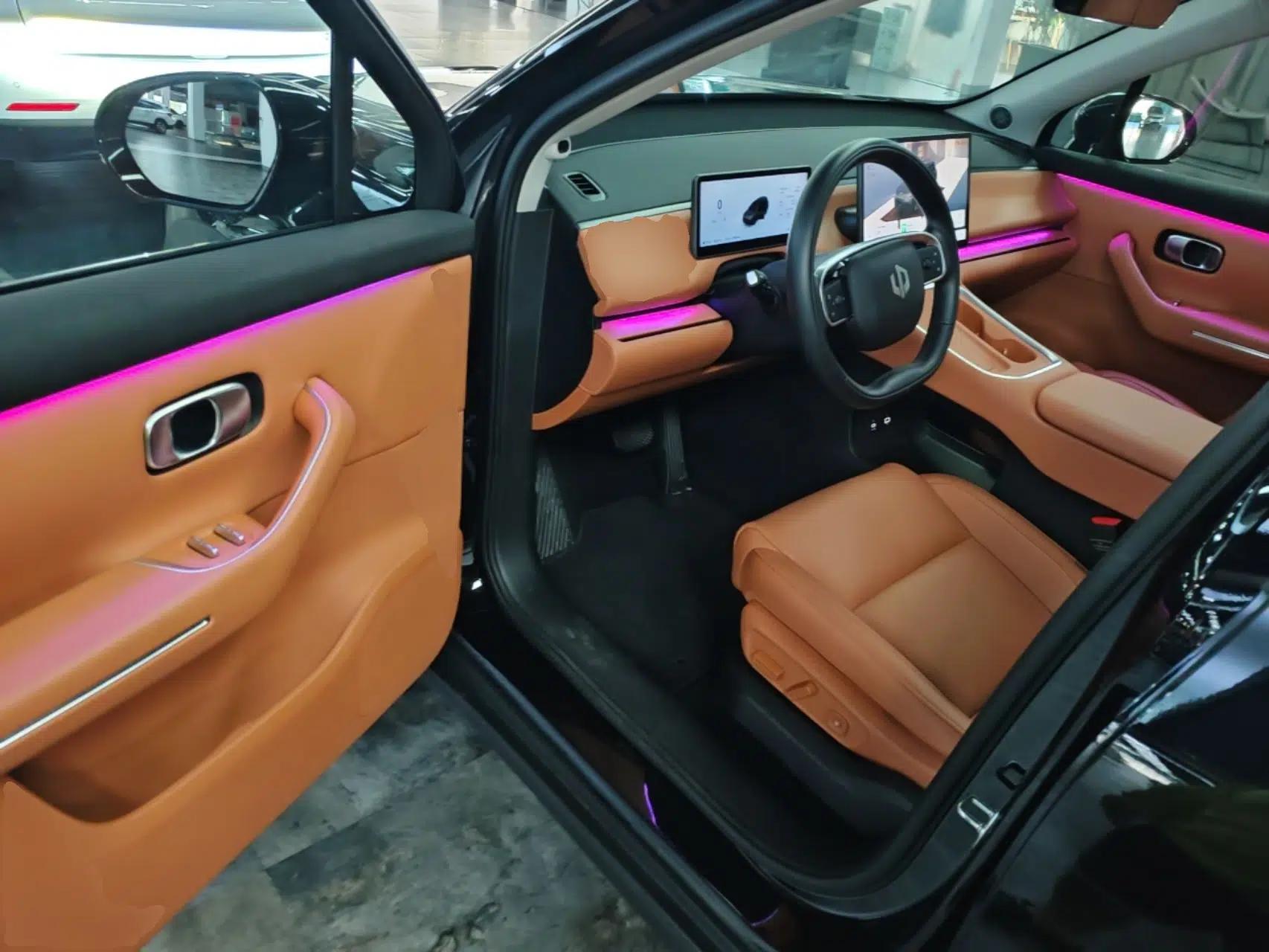 Leapmotor C16 2026 Extended-Range 280 LiDAR Zhizun Edition 6 Seats — миниатюра 23